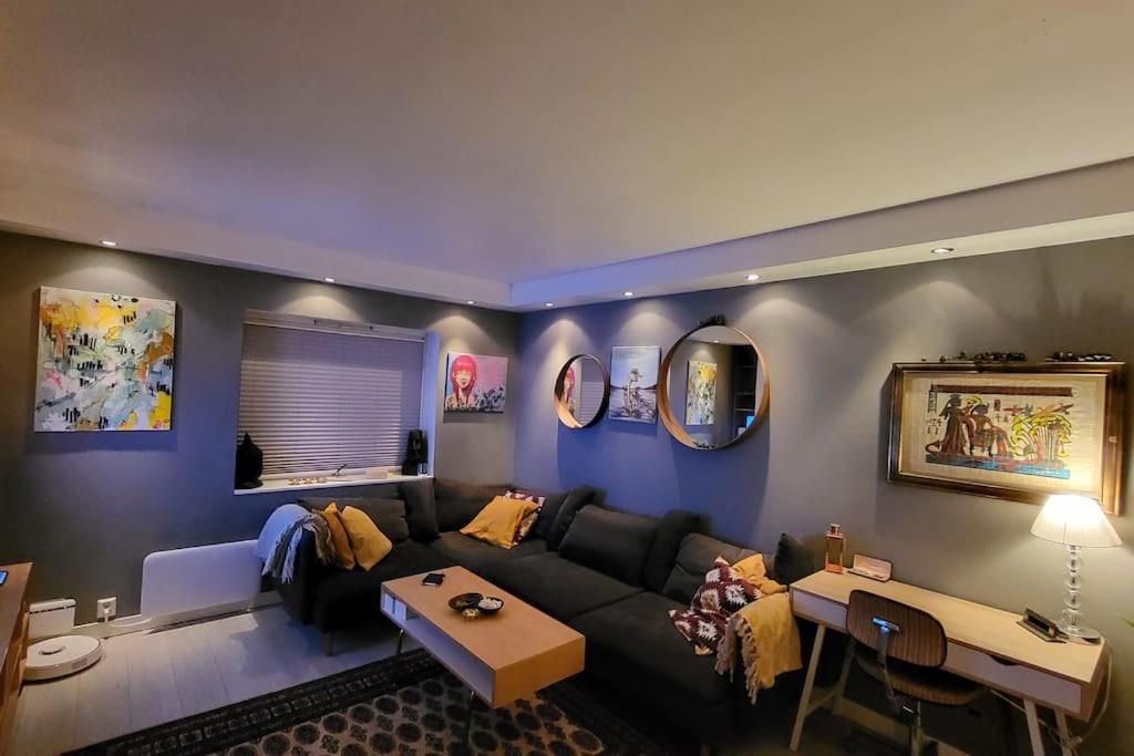 Superb and central place! Airb&b favorite view 5