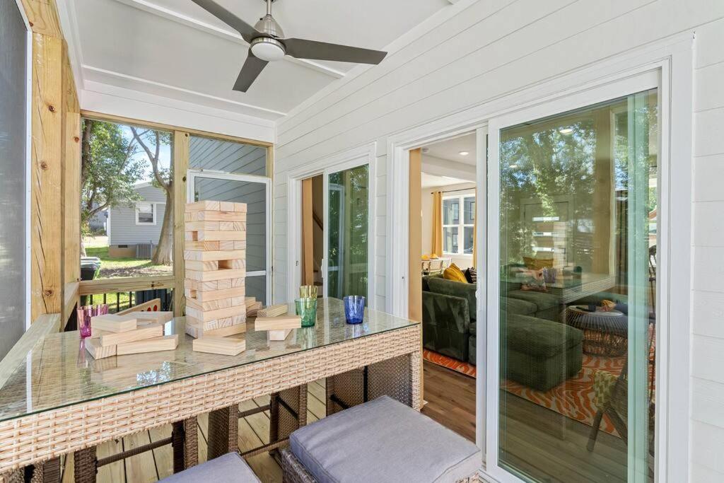 3bd Contemporary in Raleigh: 5mins to Downtown view 2