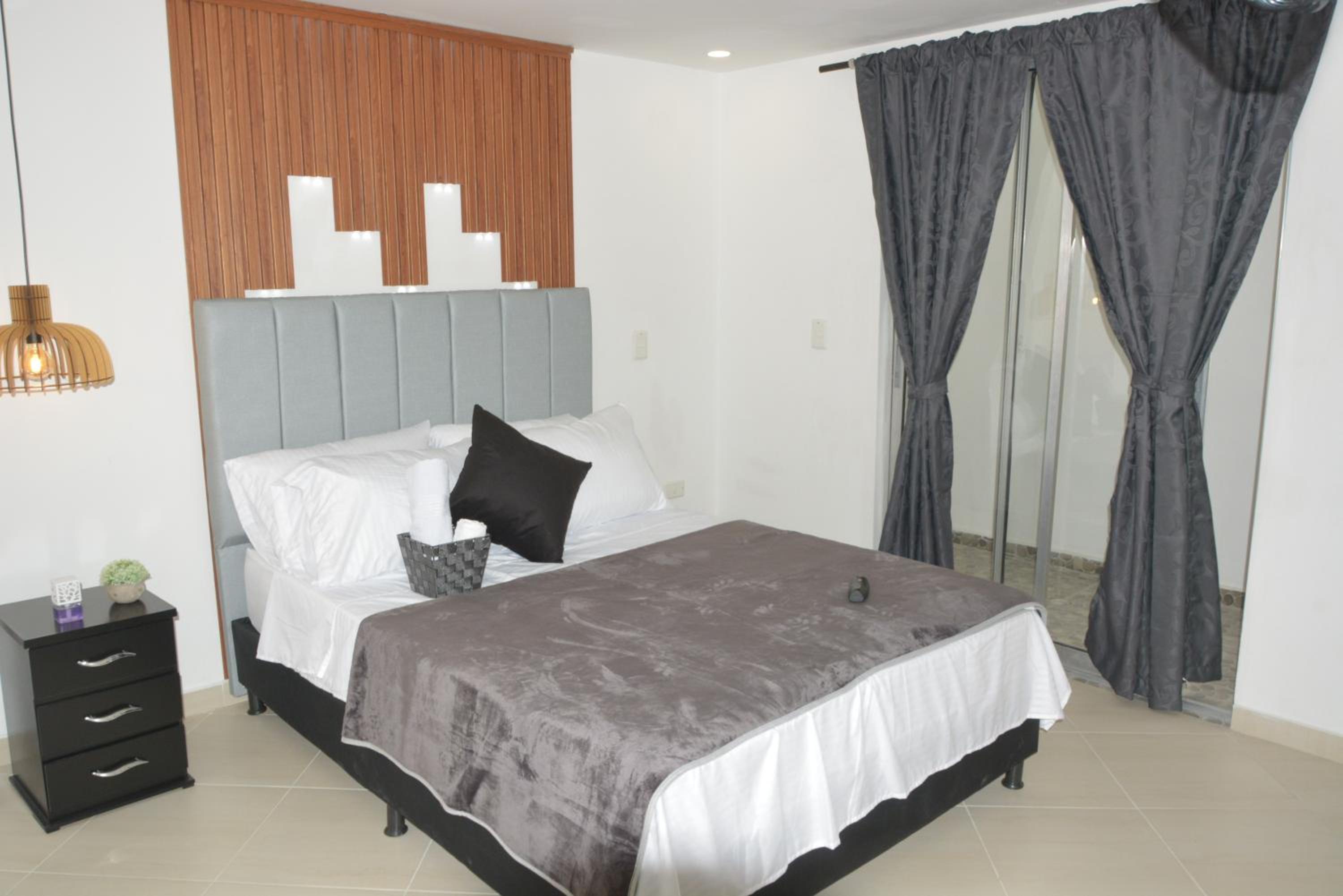 Moderno y céntrico apartamento con impresionantes vistas a la montaña 202