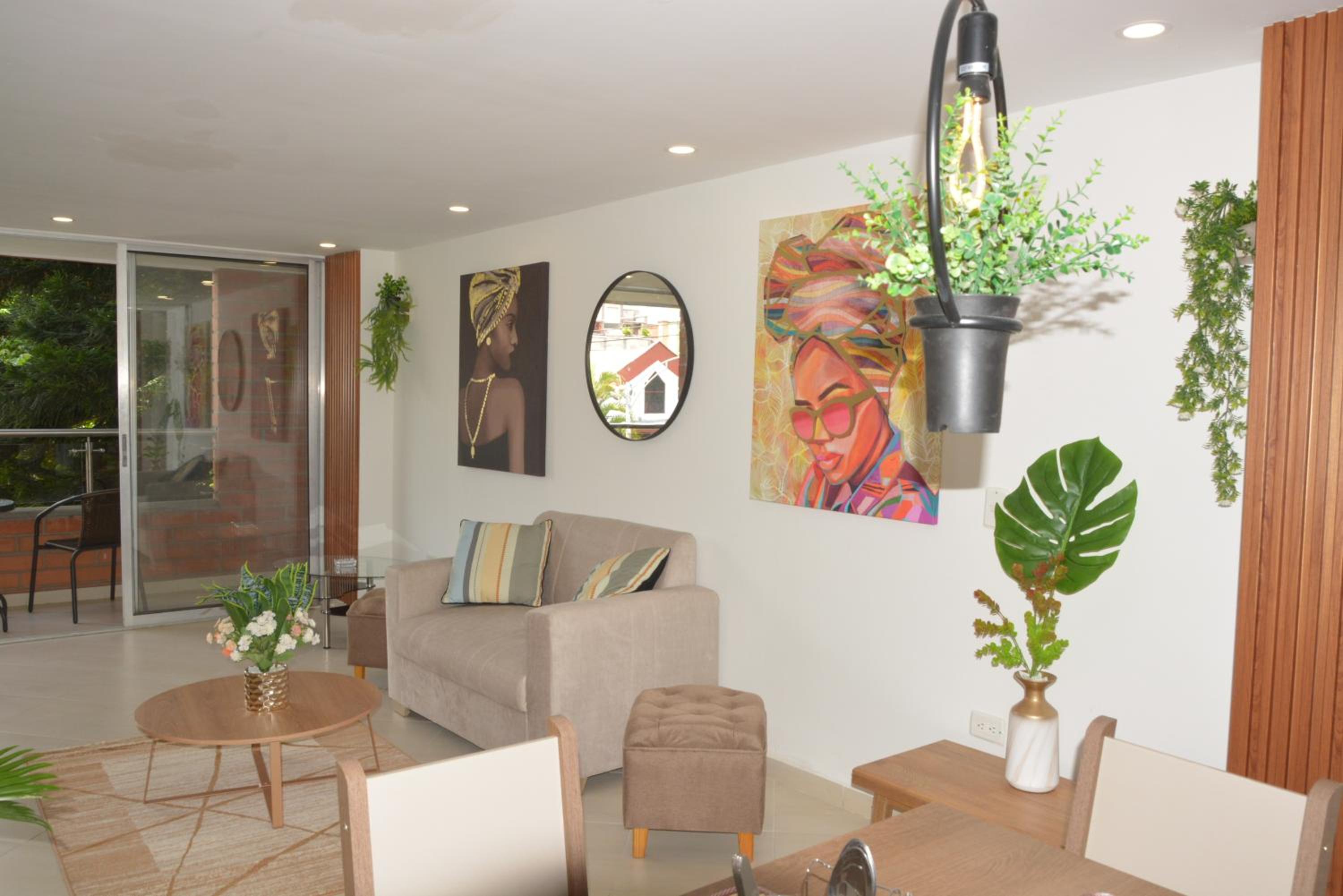 Moderno y céntrico apartamento con impresionantes vistas a la montaña 202