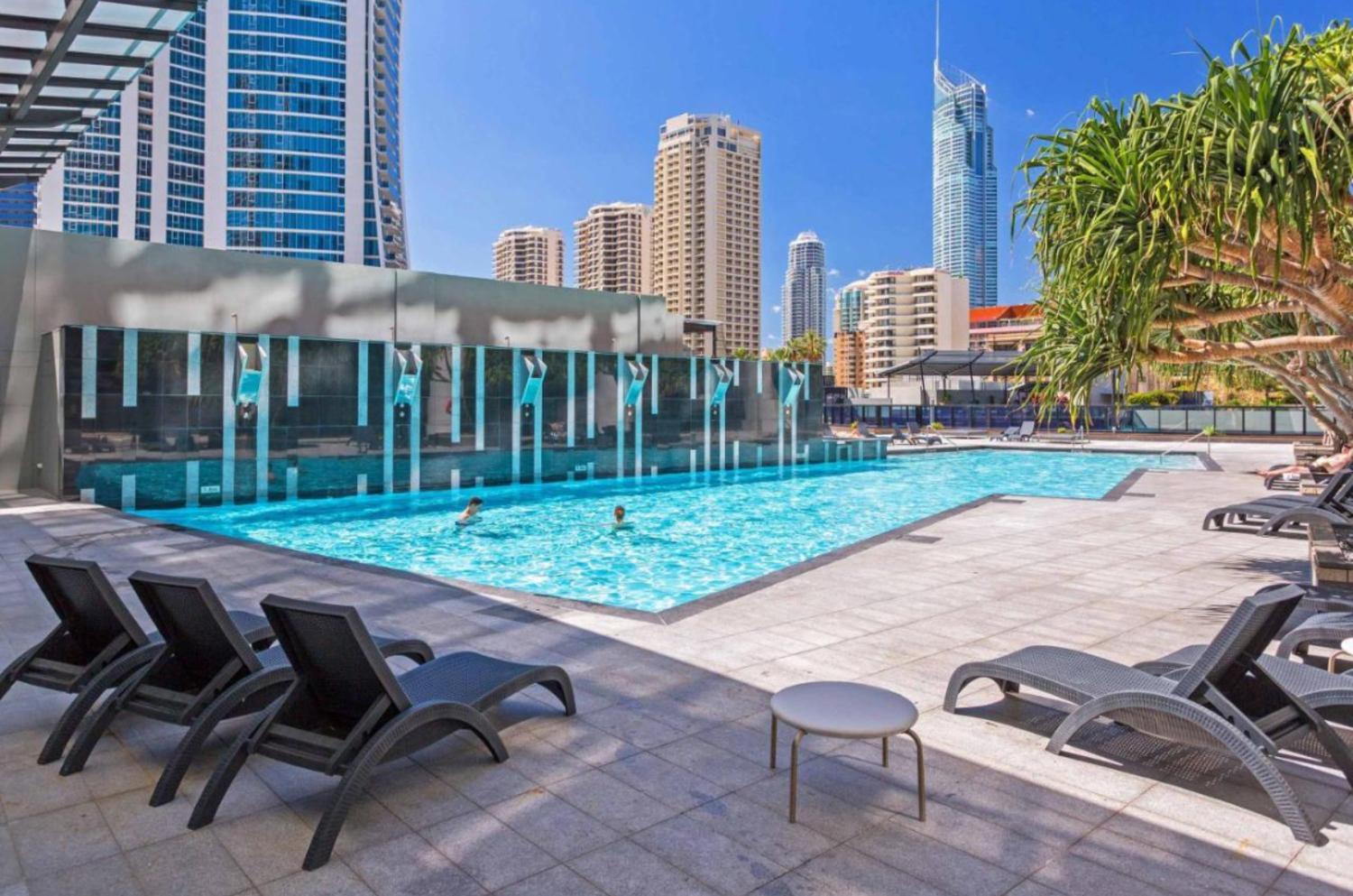 Deluxe 1BR Couple & Family Ocean Apartment, Circle on Cavill, Surfers Paradise