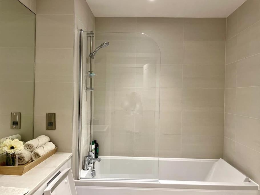 London Southgate 2bed Apartment