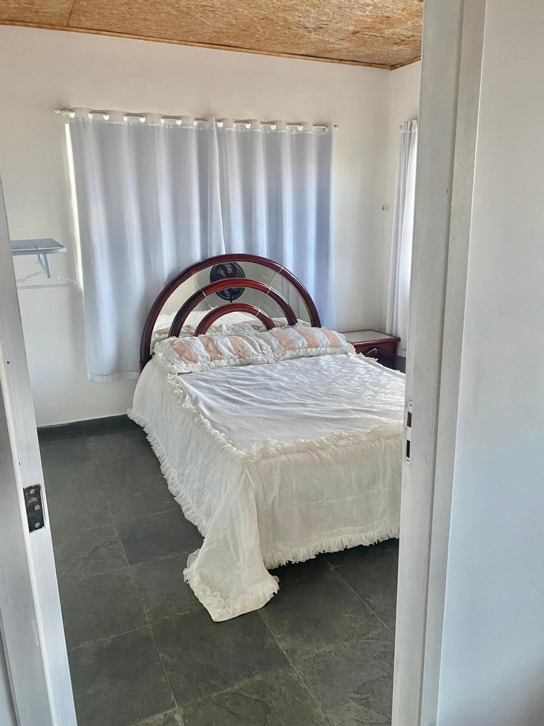 CASA EM GUARAPARI