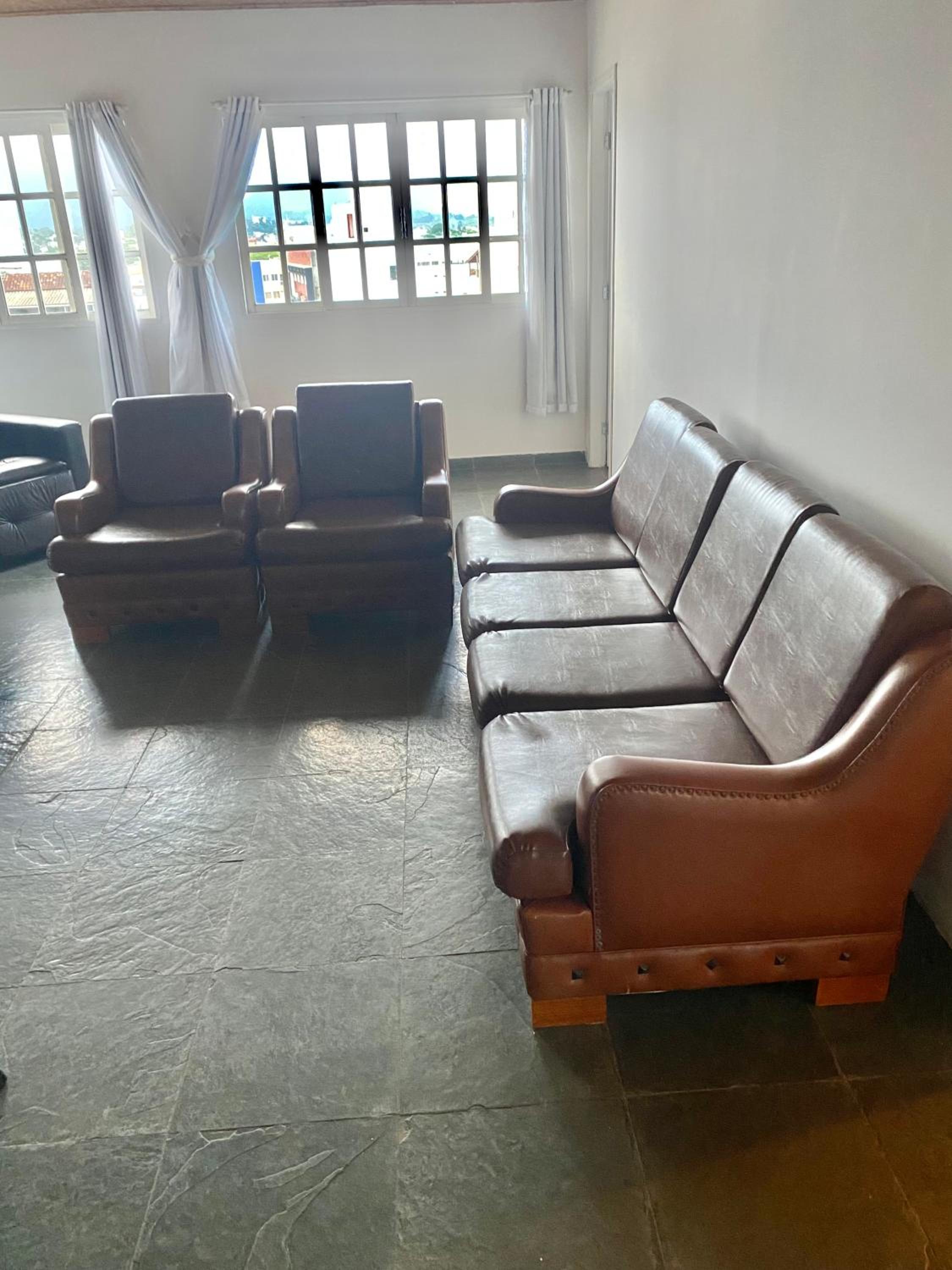 CASA EM GUARAPARI