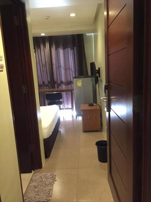 Spacious Studio Apartment B201 view 3
