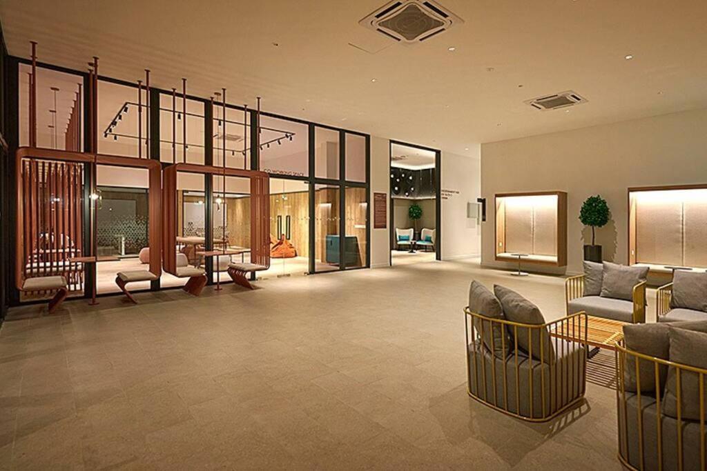 M Vertica-Little Green Haven Infinity Pool Gym