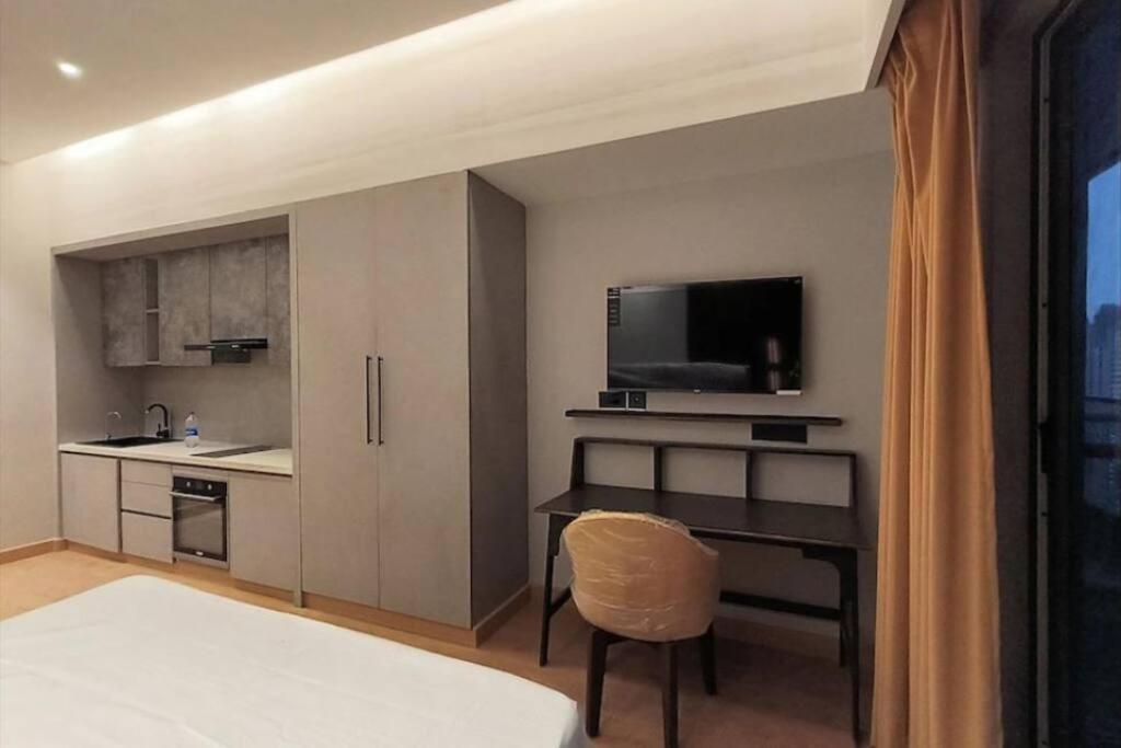 Golden Touch Suites/Studios-Galaxy Blue Sapphire view 3