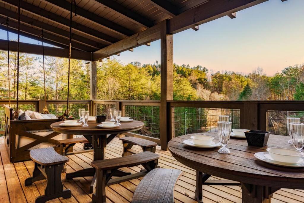 LUX Indoor POOL Cabin GameRoom Theatre & Hot Tub! - Milas Mountain Oasis view 3