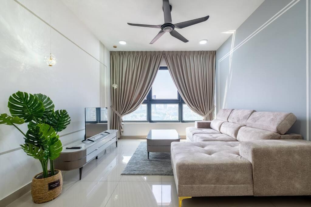 Fairy M Vertica 4Bedroom 8pax Infinity Pool Gym