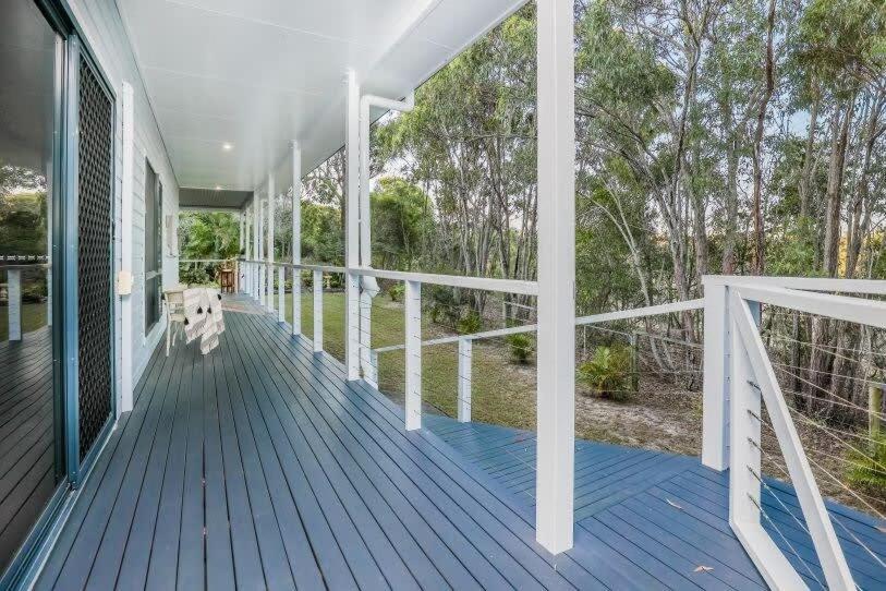 Agnes Bliss – Luxe 4BDR Coastal Retreat, Sleeps 12, Expansive Deck, Prime Central Location Agnes Water 1770
