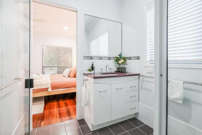 Agnes Bliss – Luxe 4BDR Coastal Retreat, Sleeps 12, Expansive Deck, Prime Central Location Agnes Water 1770