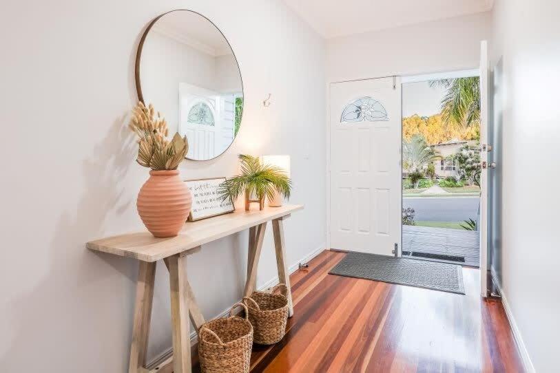 Agnes Bliss – Luxe 4BDR Coastal Retreat, Sleeps 12, Expansive Deck, Prime Central Location Agnes Water 1770