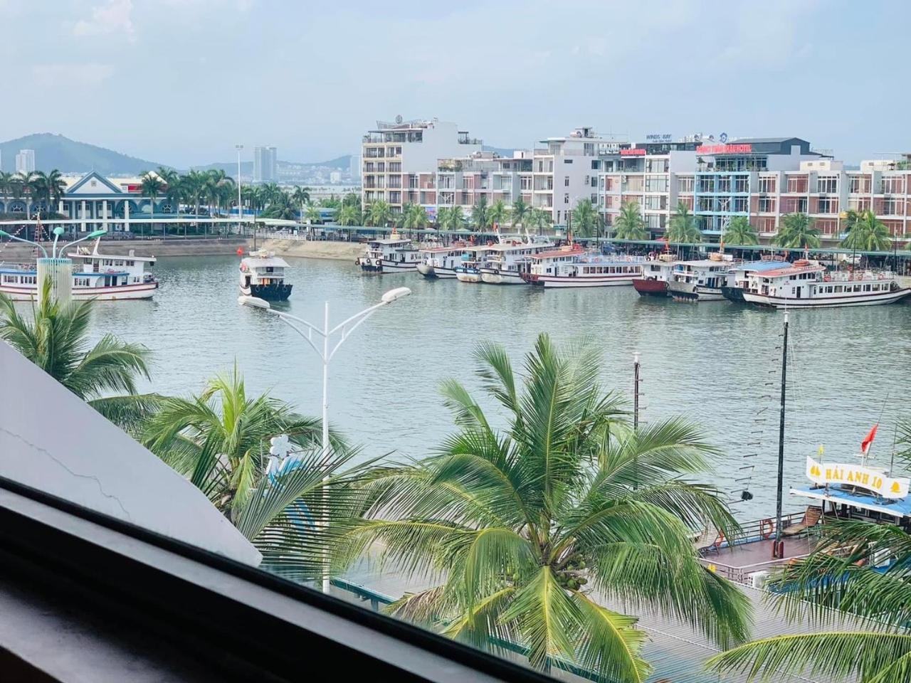 Căn Hộ 6 ngủ view biển và view âu tàu Tuần Châu - Hạ Long view 3