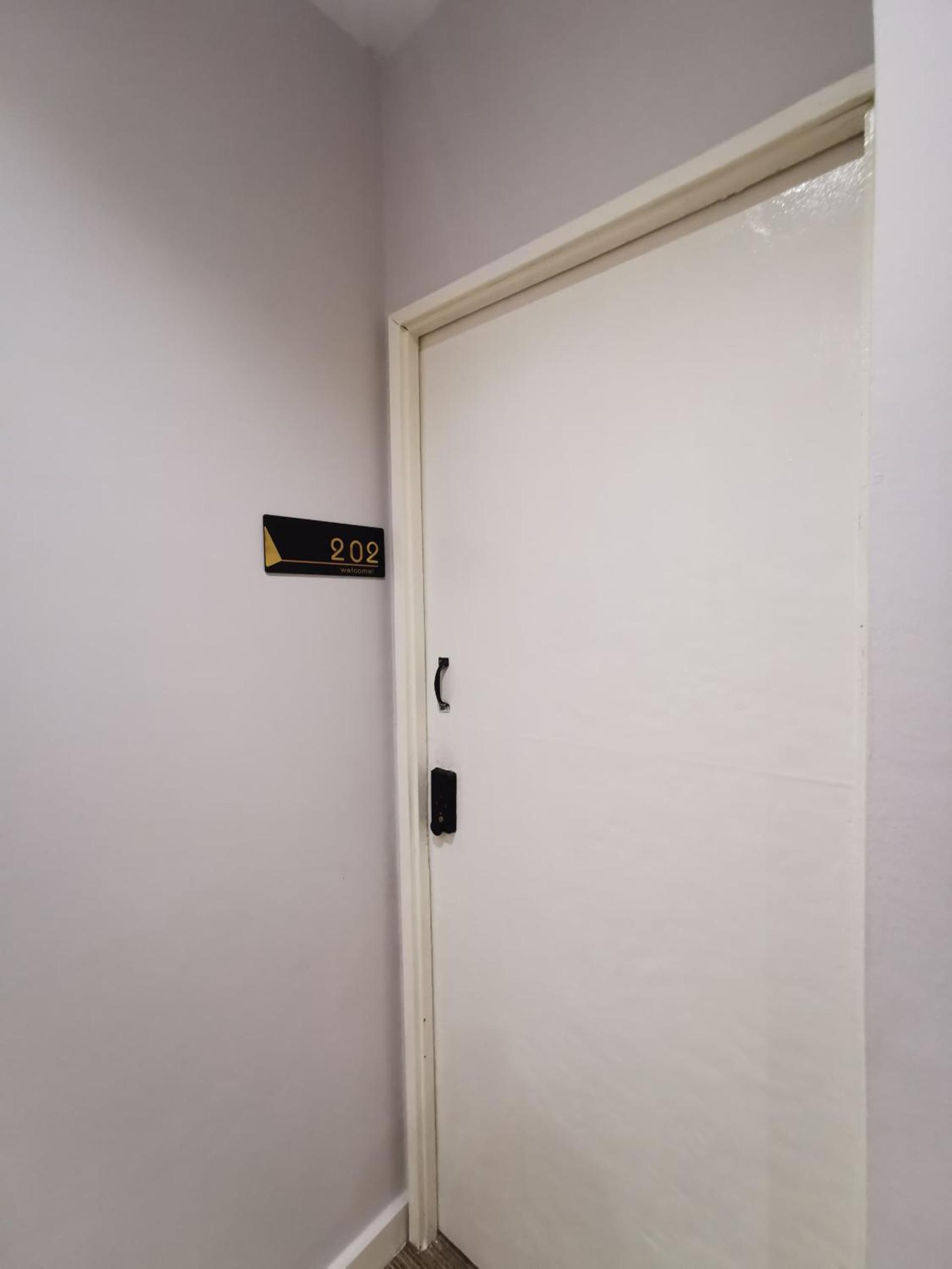 Autumn Guesthouse's near Jalan Alor Bukit Bintang