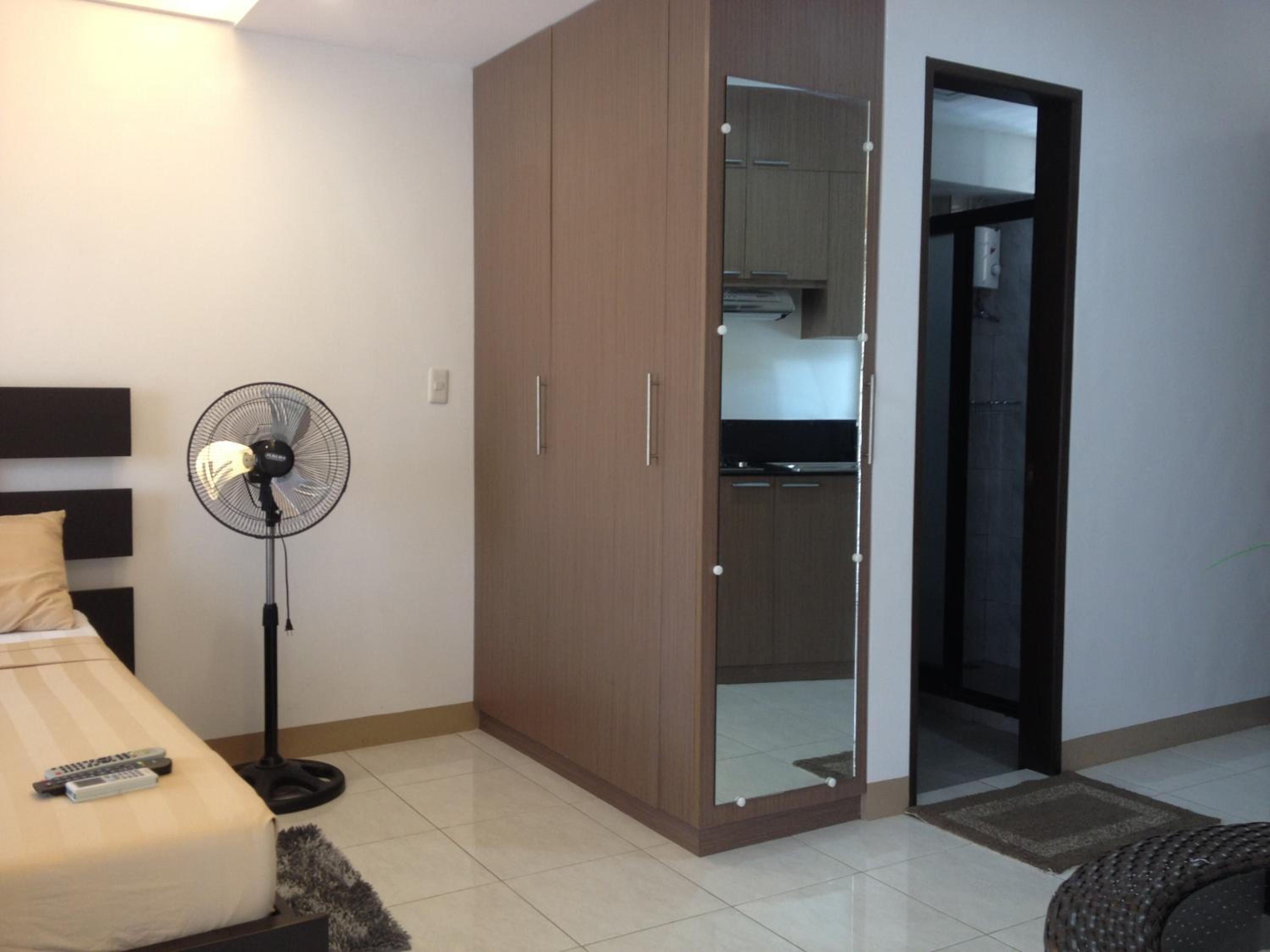 Anahaw Studio Suites