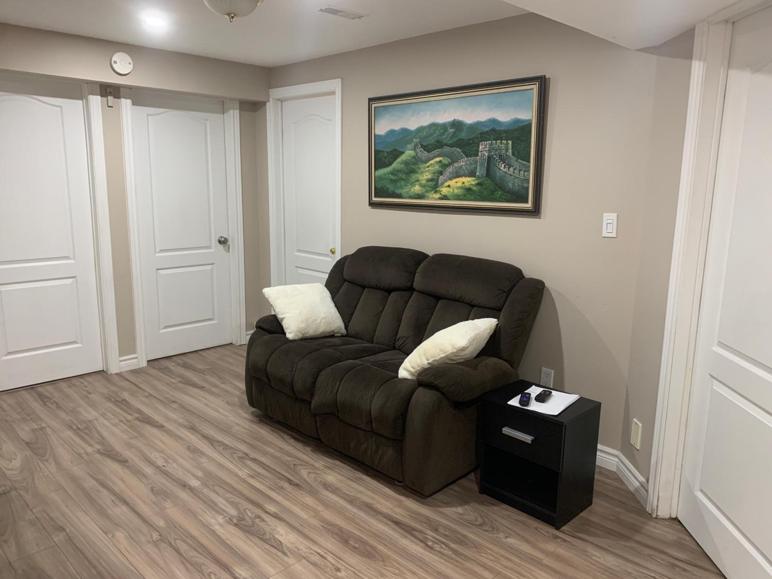 Guelph Vacations - A bedroom in a basement - Property Image 16