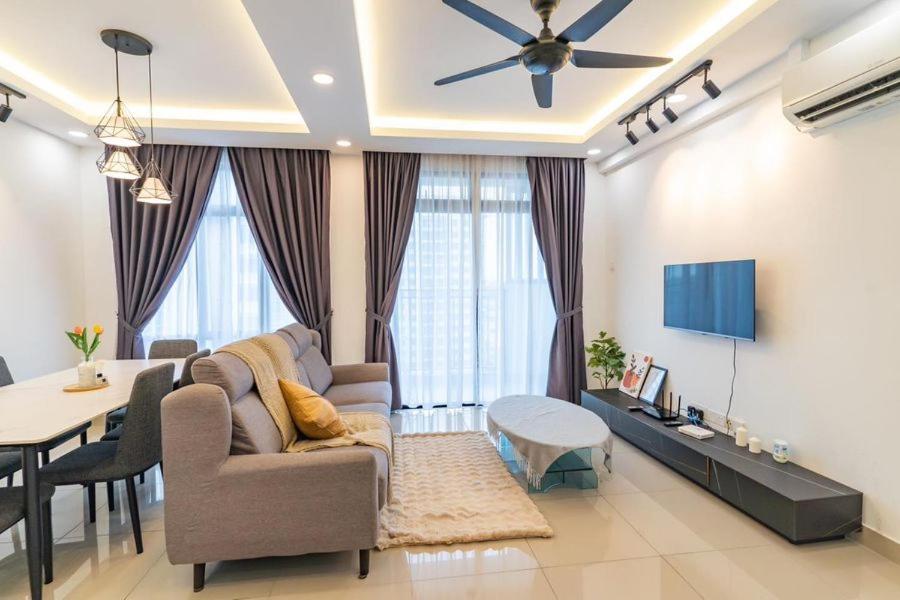 Austin Regency by JC Home Experience