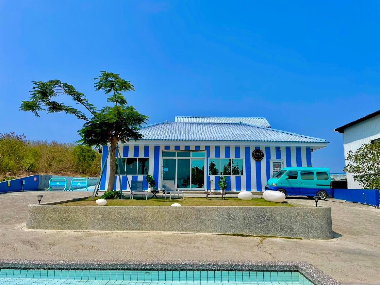 Loju Seaview Homestay