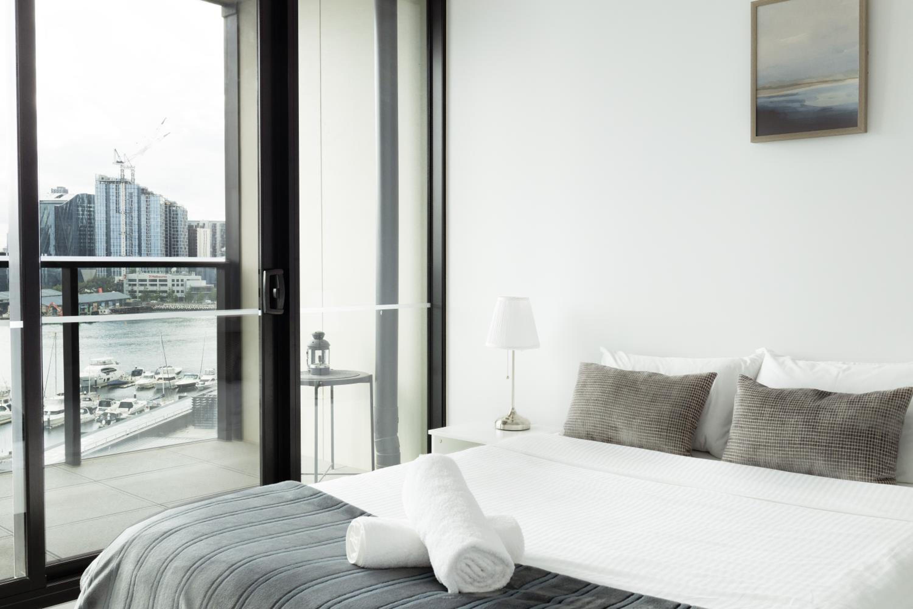 Pars Apartments - Collins Wharf Waterfront, Docklands photo 3