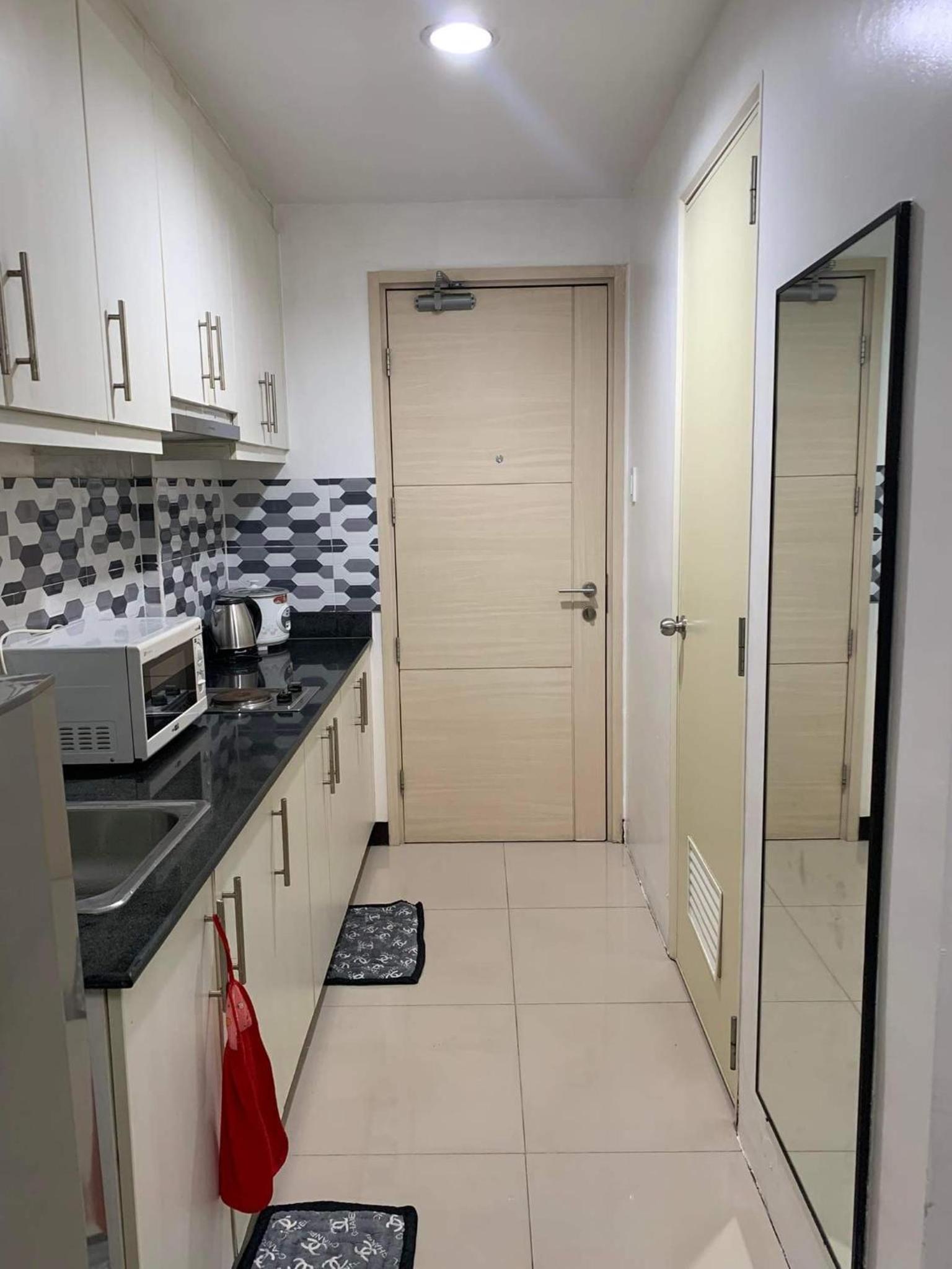 1 BEDROOM CONDO at SEA RESIDENCES 5mins walk to MALL OF ASIA 3 view 3
