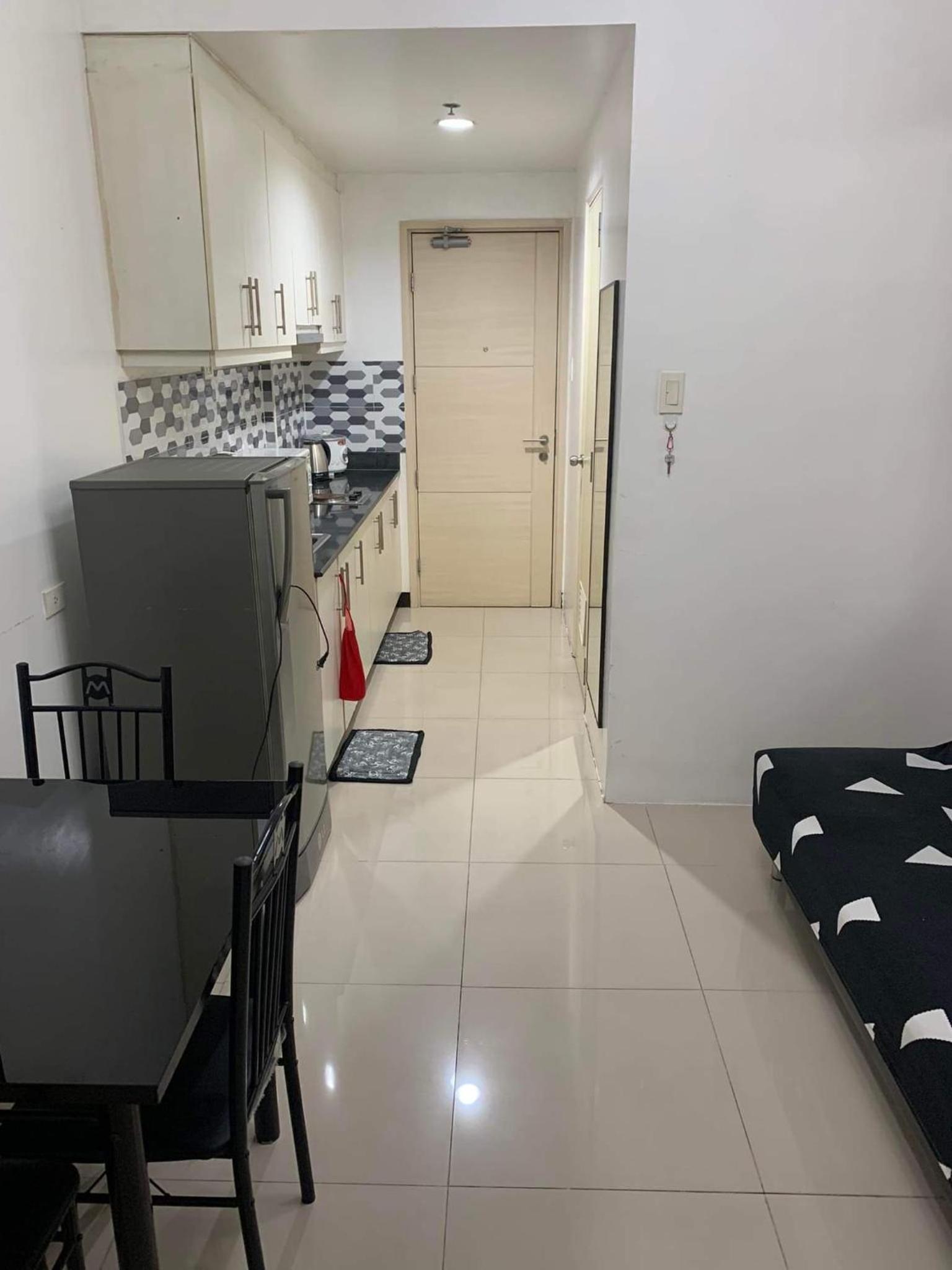 1 BEDROOM CONDO at SEA RESIDENCES 5mins walk to MALL OF ASIA 3 view 4