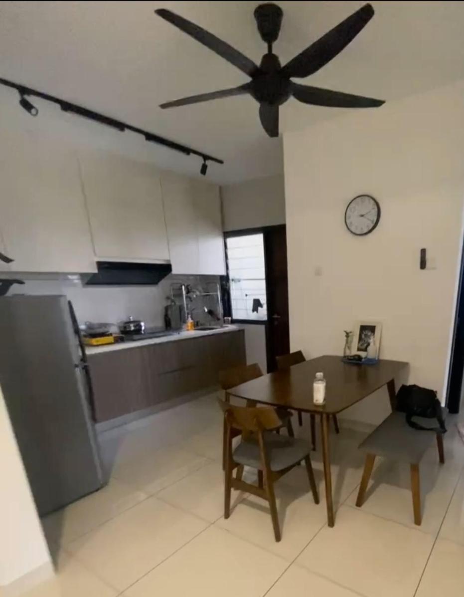 Room in Paraiso residence