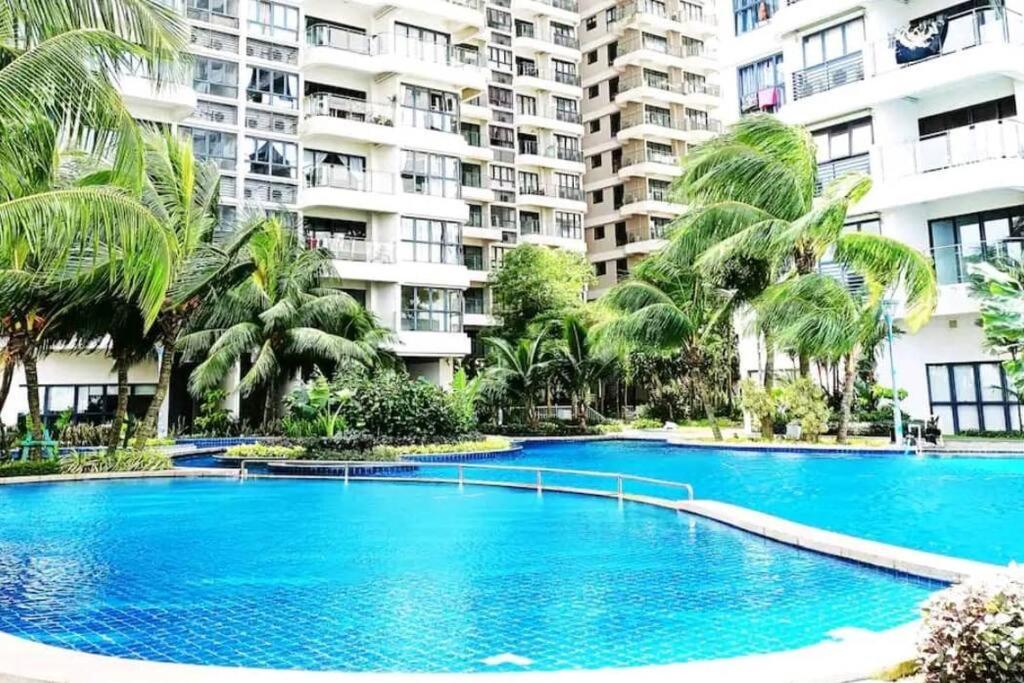 Beach seaviews 4-13pax ksl ciq midvalley johor bahru