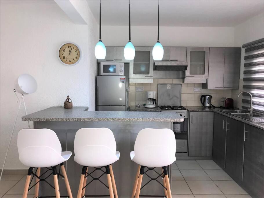 Luxurious residence near the beach-Tamariniers view 4
