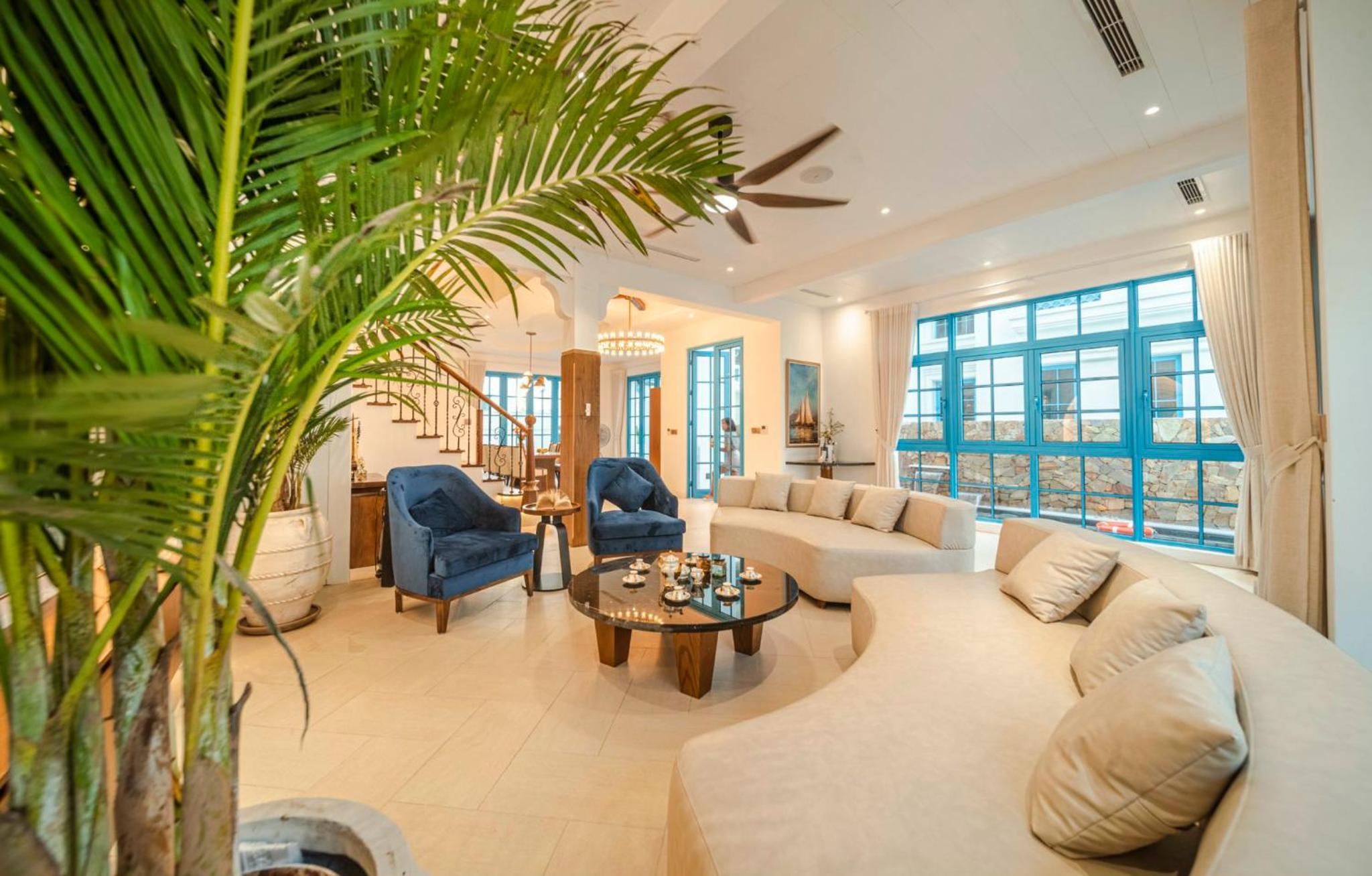Chuỗi Villas 6 phòng ngủ Sun Ferria có bể bơi - sát biển Bãi Cháy