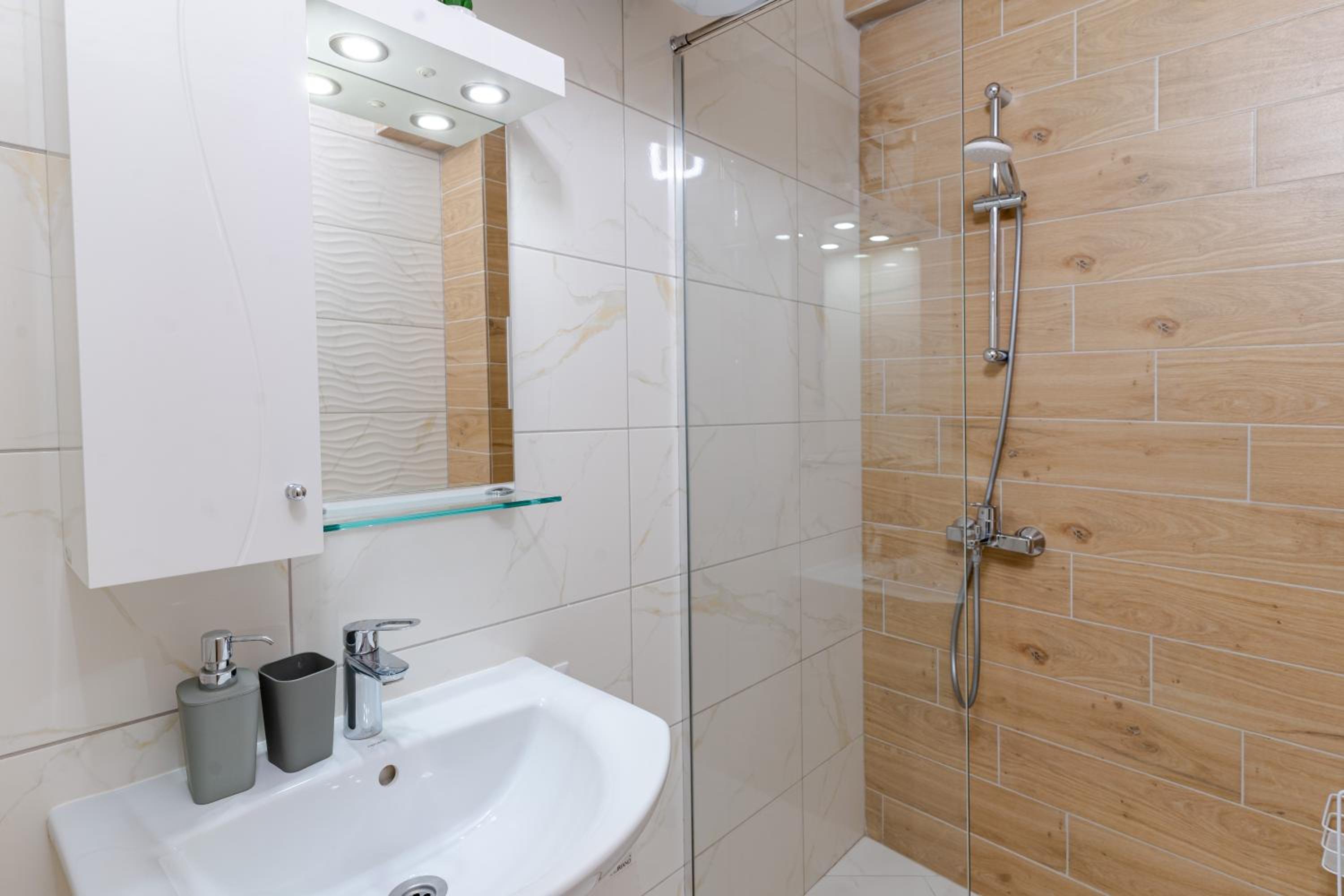 Mirela Guest Apartment