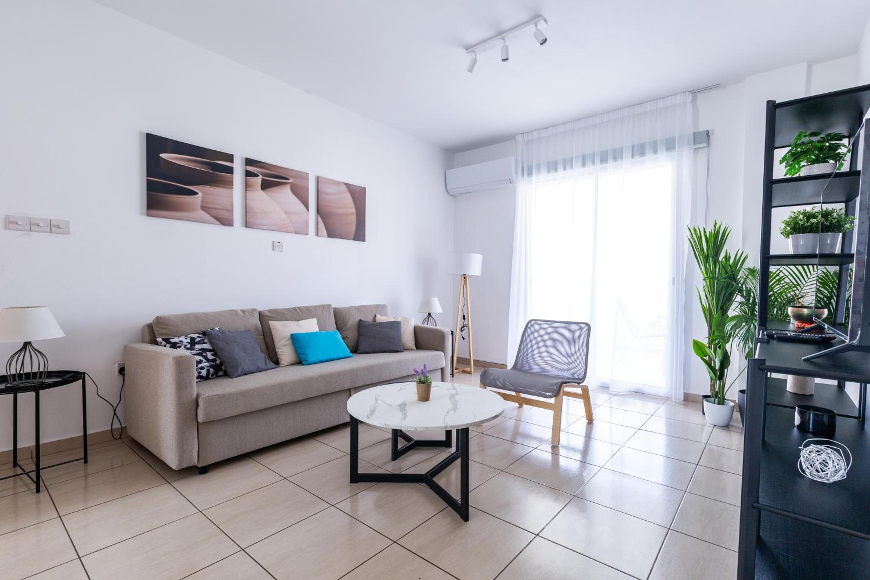 Beautiful 2 bed apartment in Paphos Cyprus