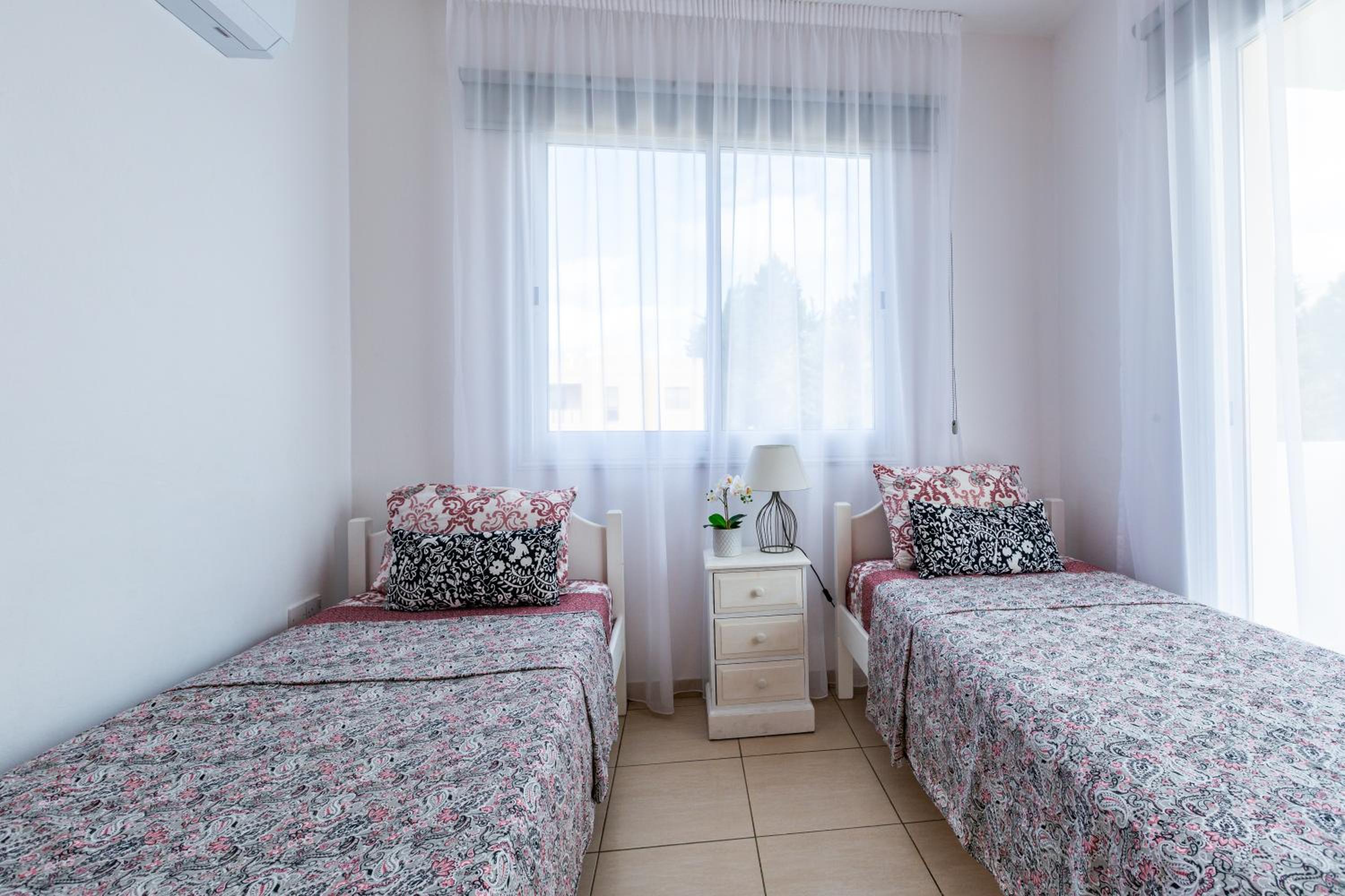 Beautiful 2 bed apartment in Paphos Cyprus