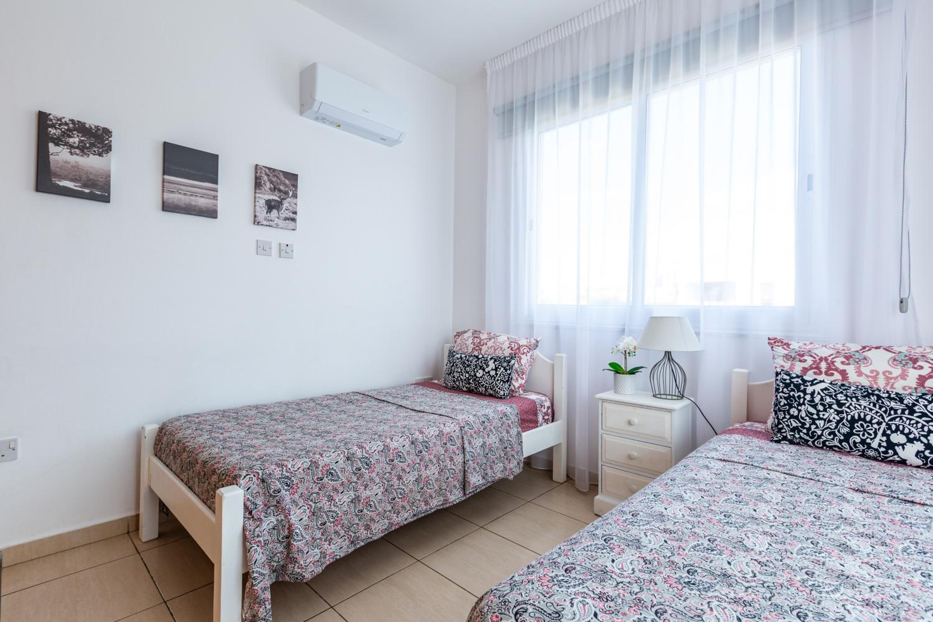 Beautiful 2 bed apartment in Paphos Cyprus