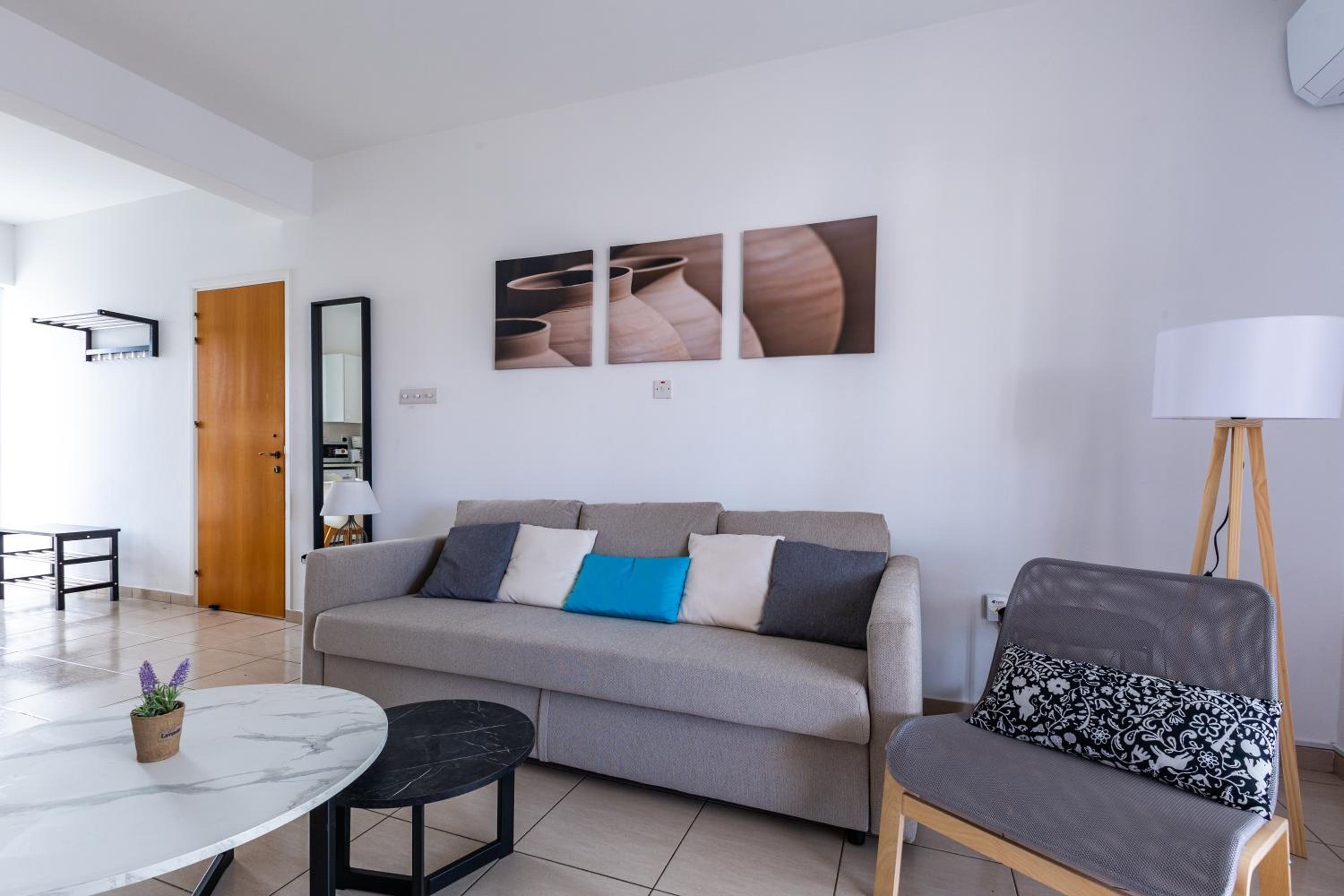 Beautiful 2 bed apartment in Paphos Cyprus