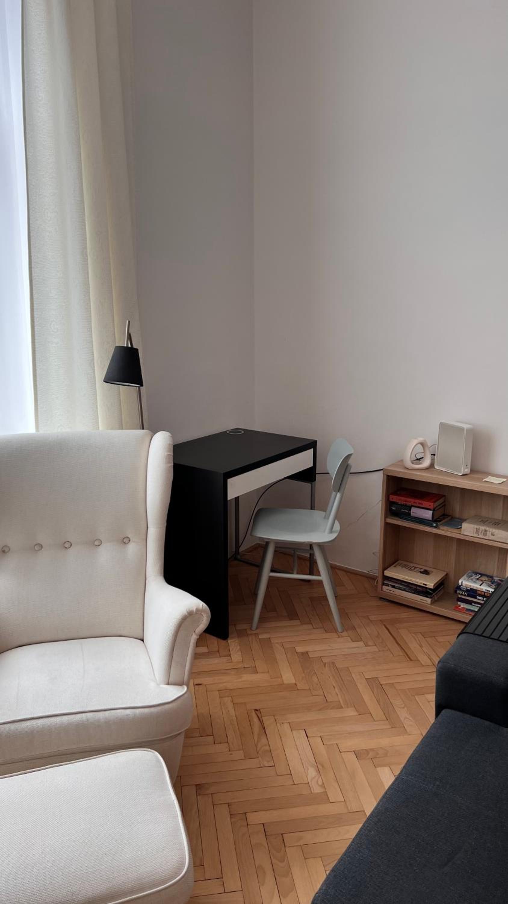 Stylish flat in city centre view 5