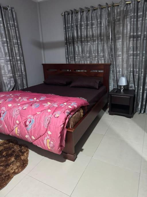 East Legon Luxury 2Bed Apt. w/ Free Wi-fi view 3