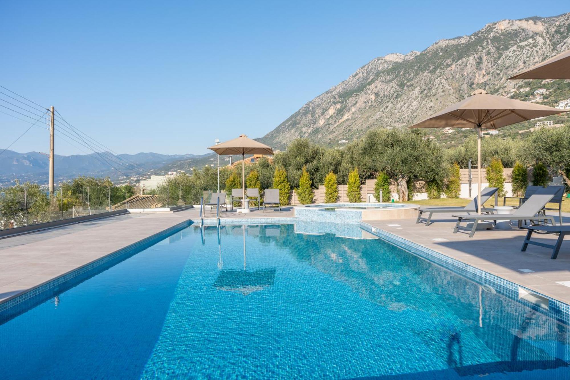 EsthiSea Suites Kalamata