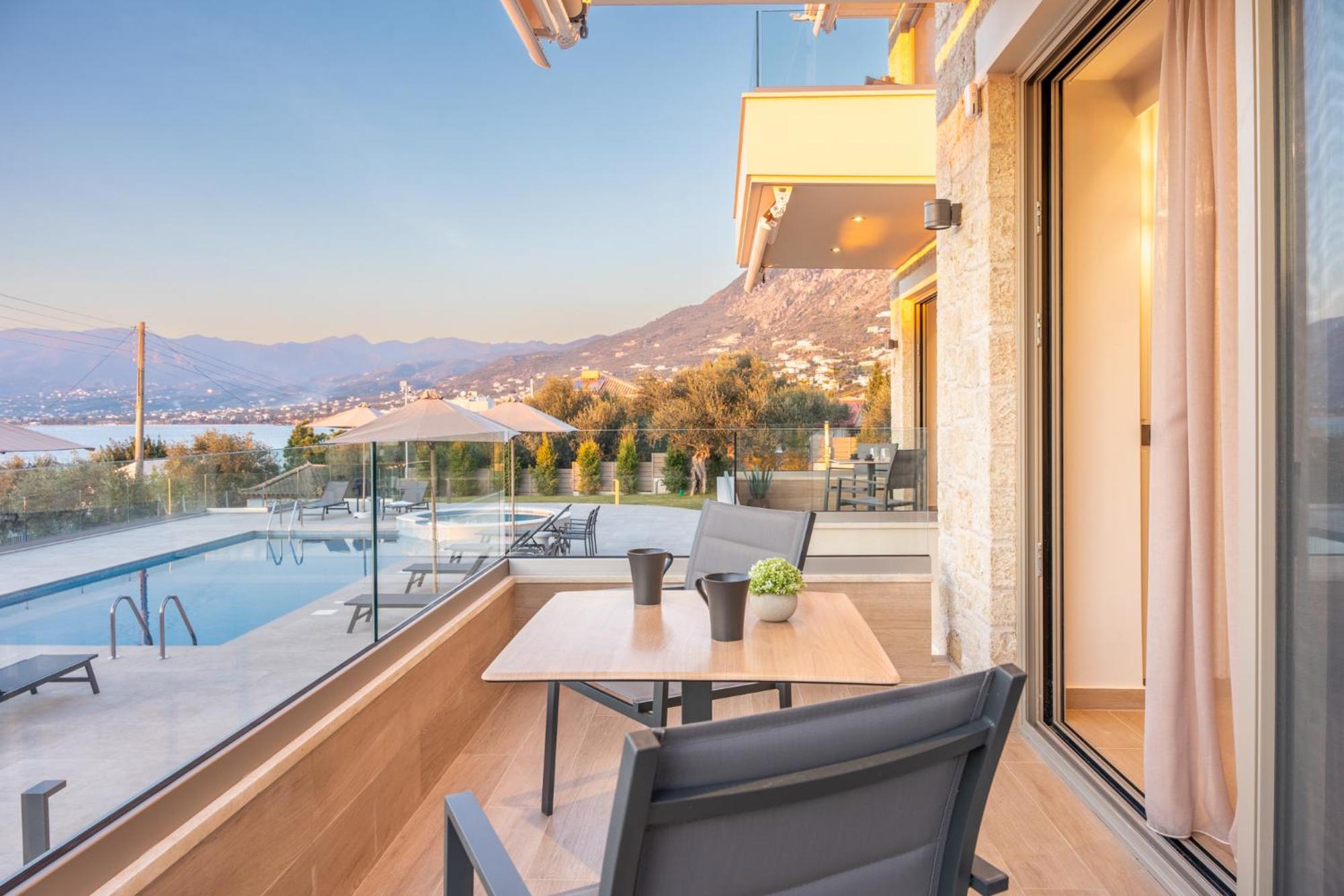EsthiSea Suites Kalamata