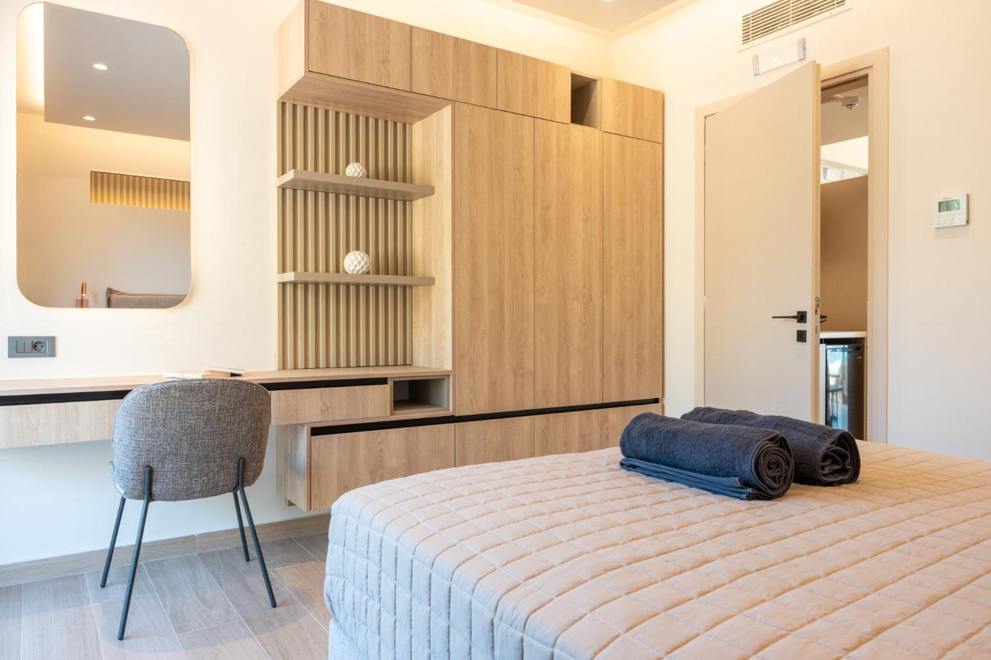 EsthiSea Suites Kalamata