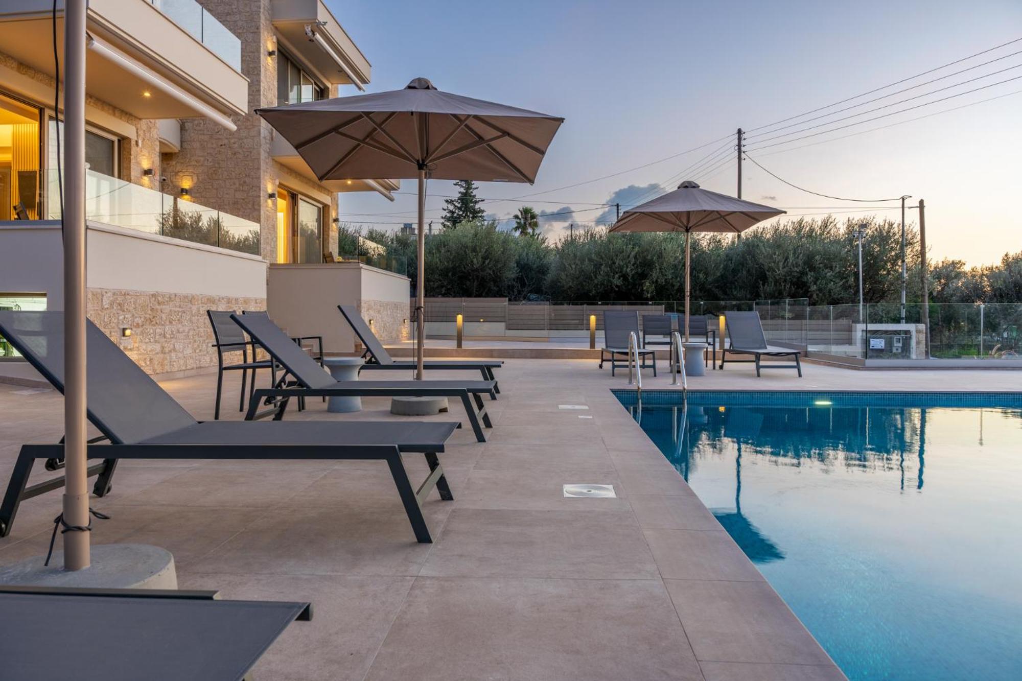 EsthiSea Suites Kalamata