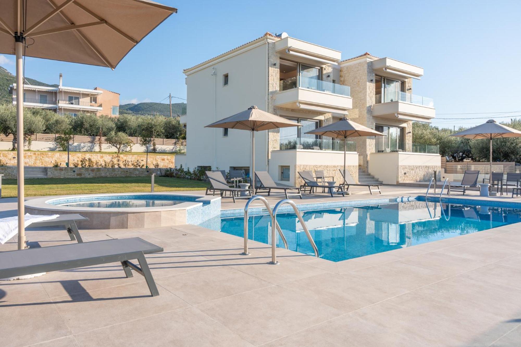 EsthiSea Suites Kalamata