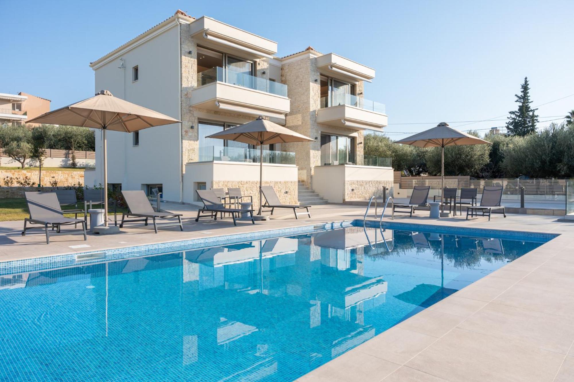 EsthiSea Suites Kalamata