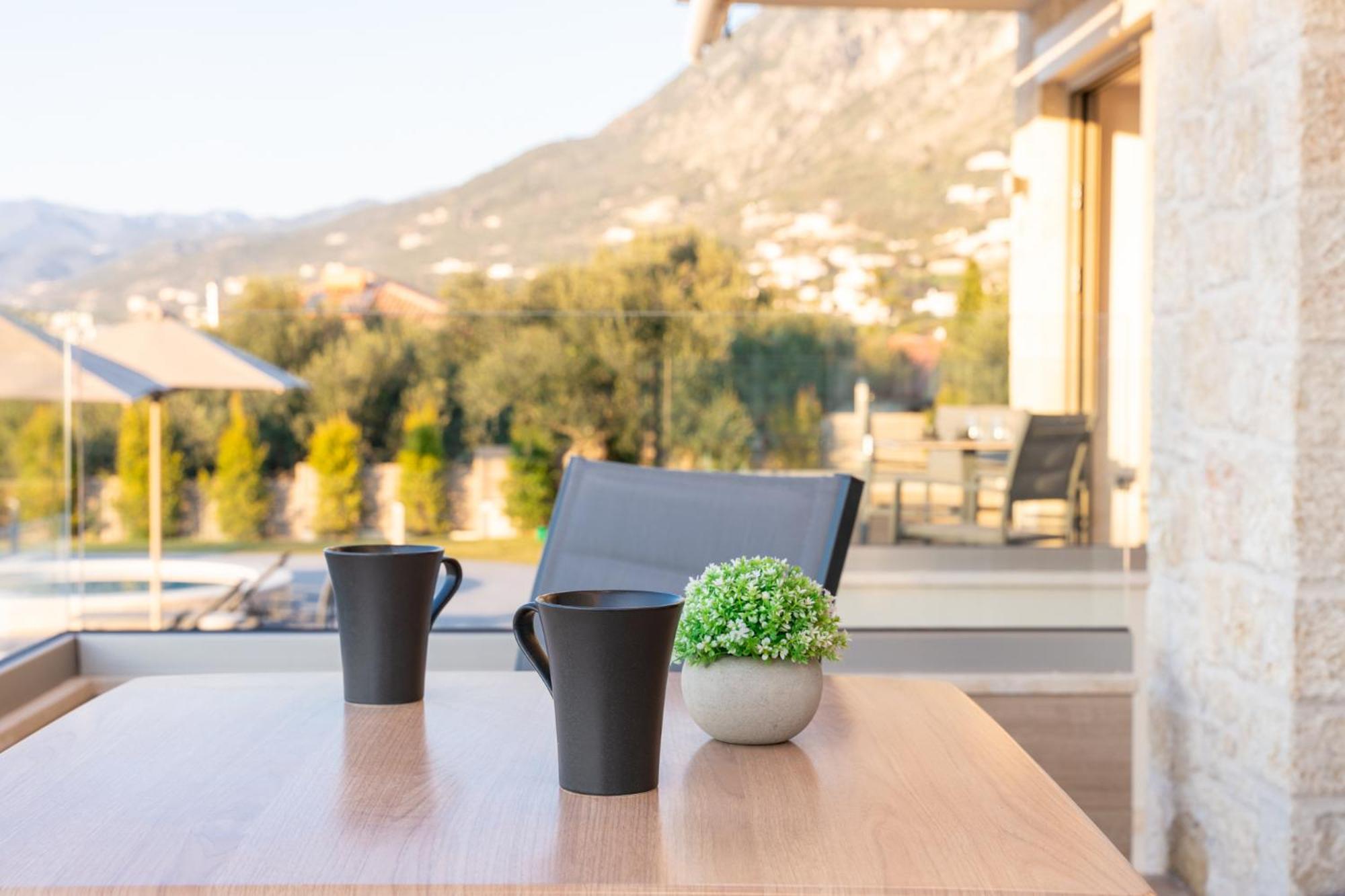 EsthiSea Suites Kalamata