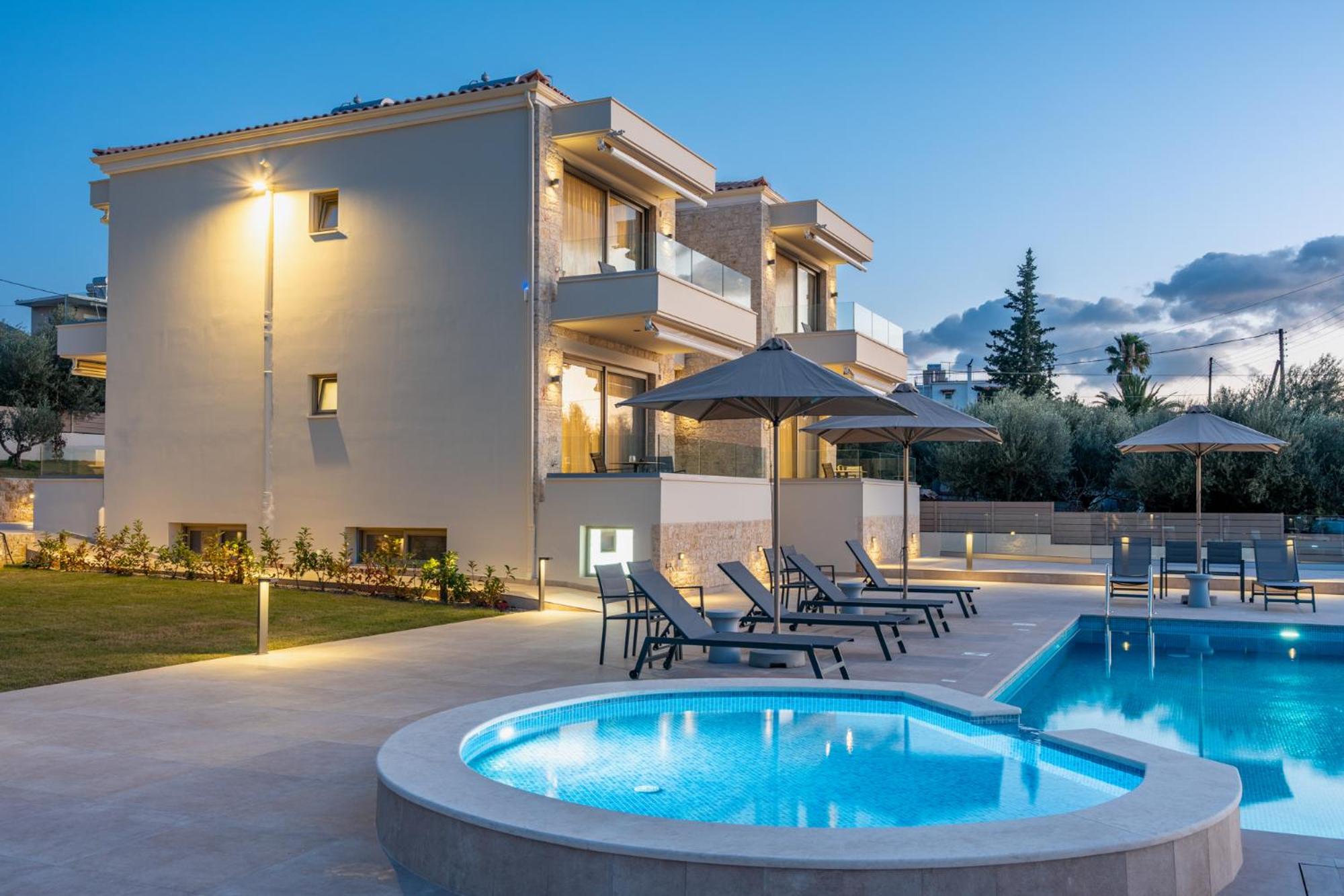 EsthiSea Suites Kalamata