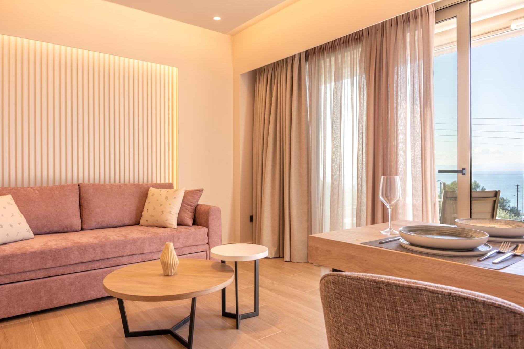 EsthiSea Suites Kalamata