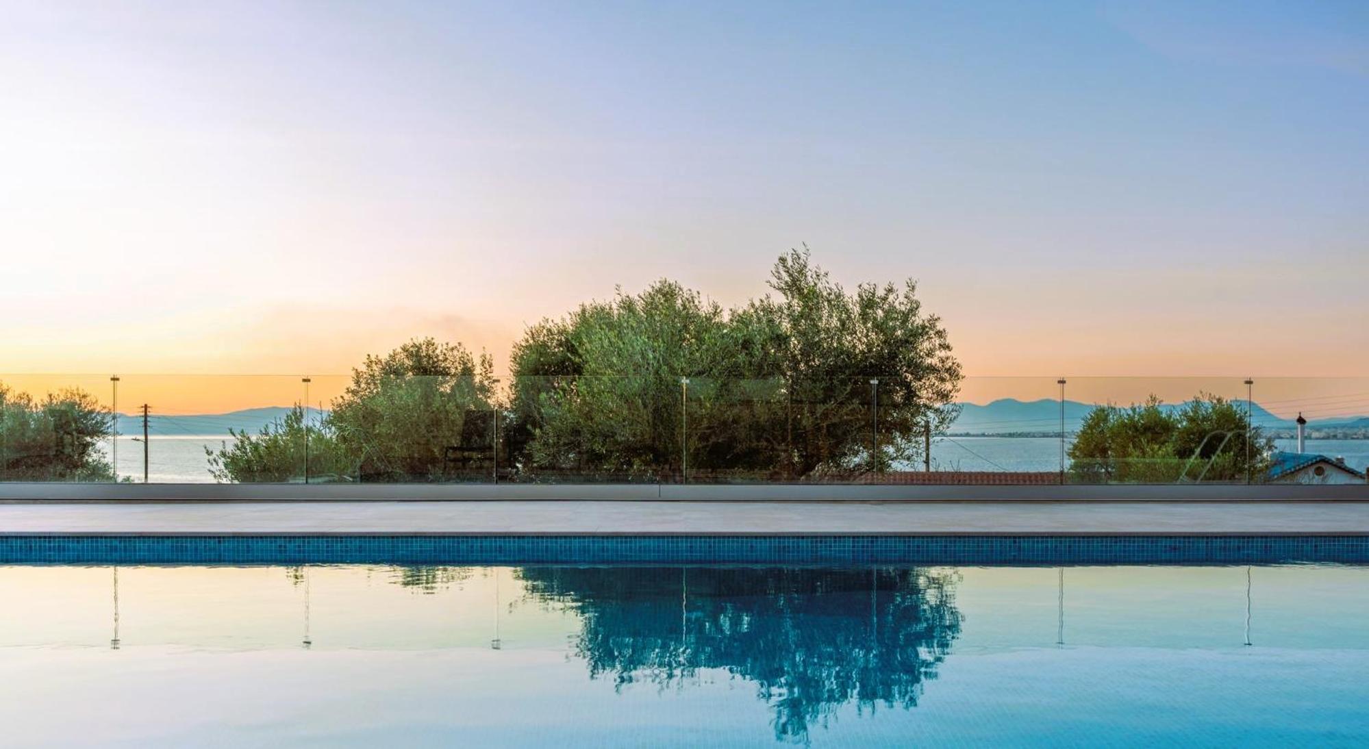 EsthiSea Suites Kalamata