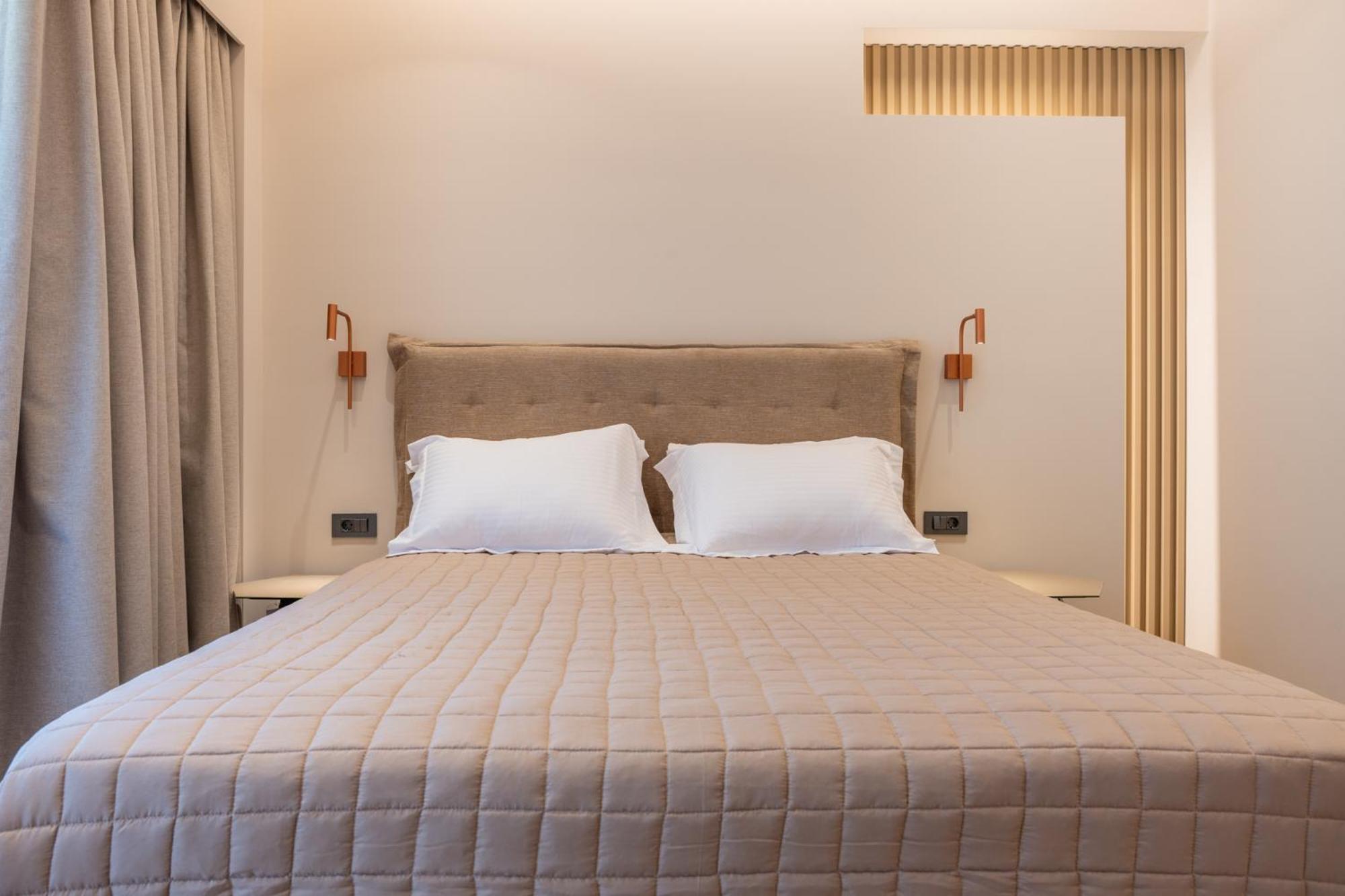 EsthiSea Suites Kalamata