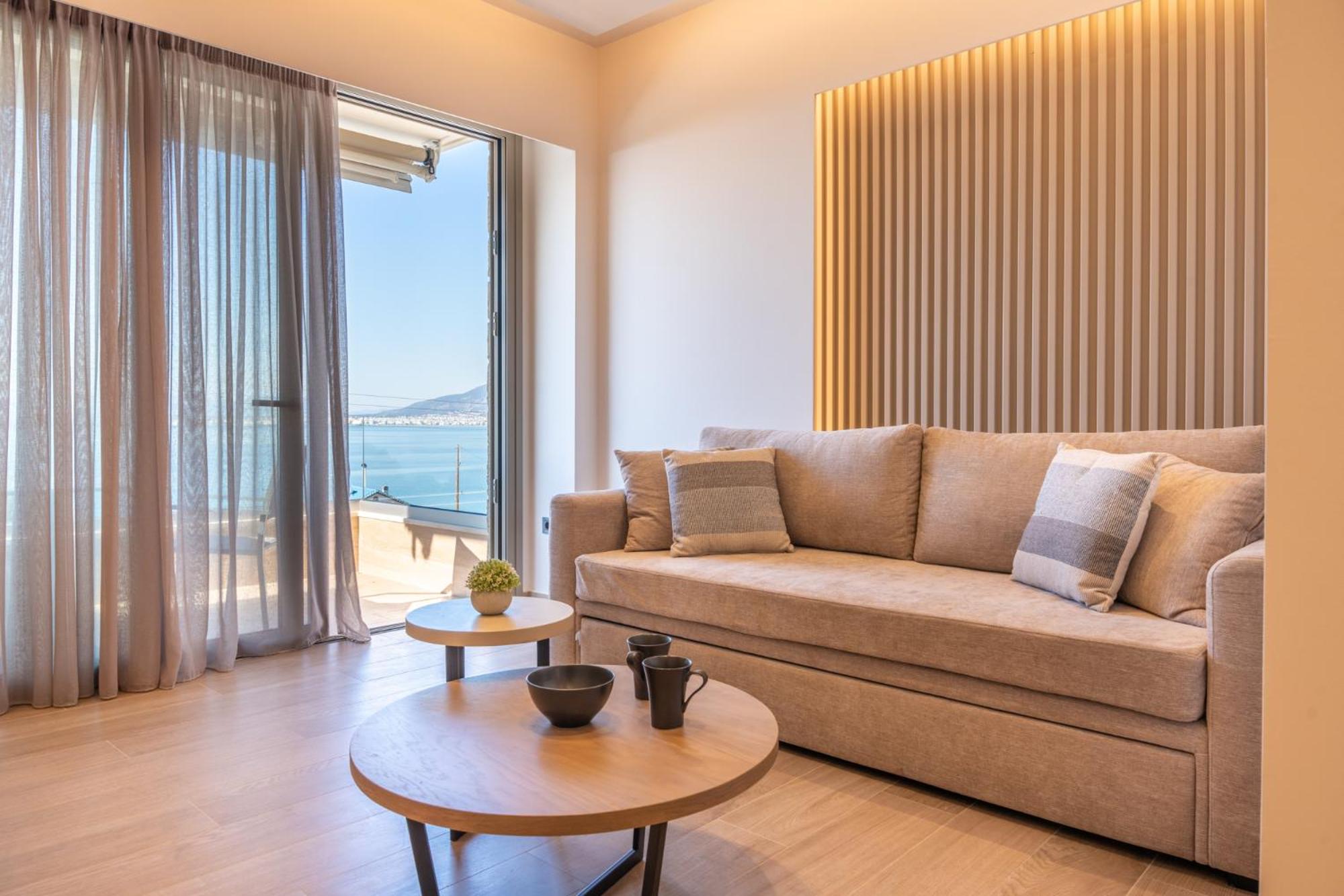 EsthiSea Suites Kalamata