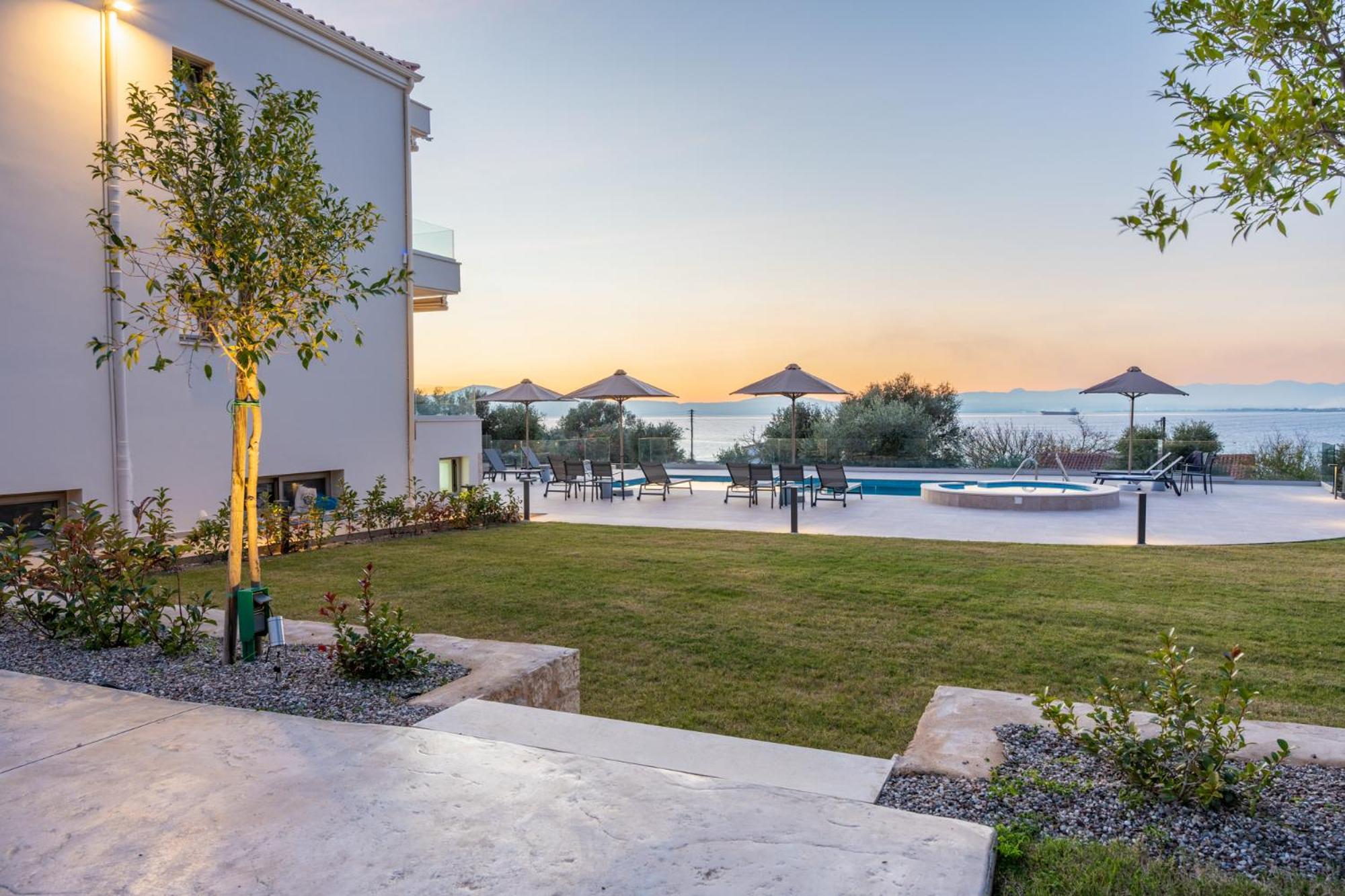 EsthiSea Suites Kalamata