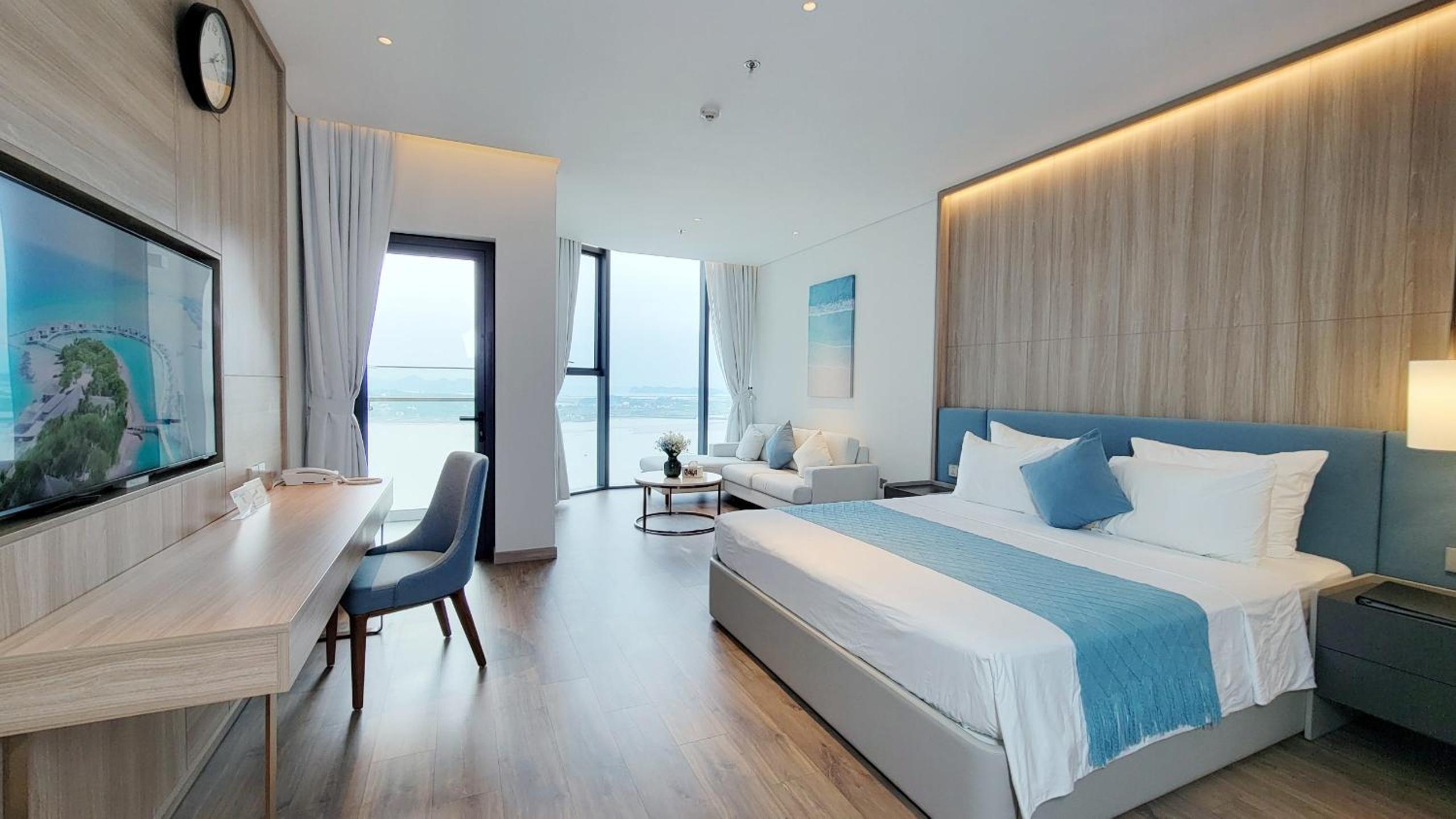 A La carte HaLong view 4